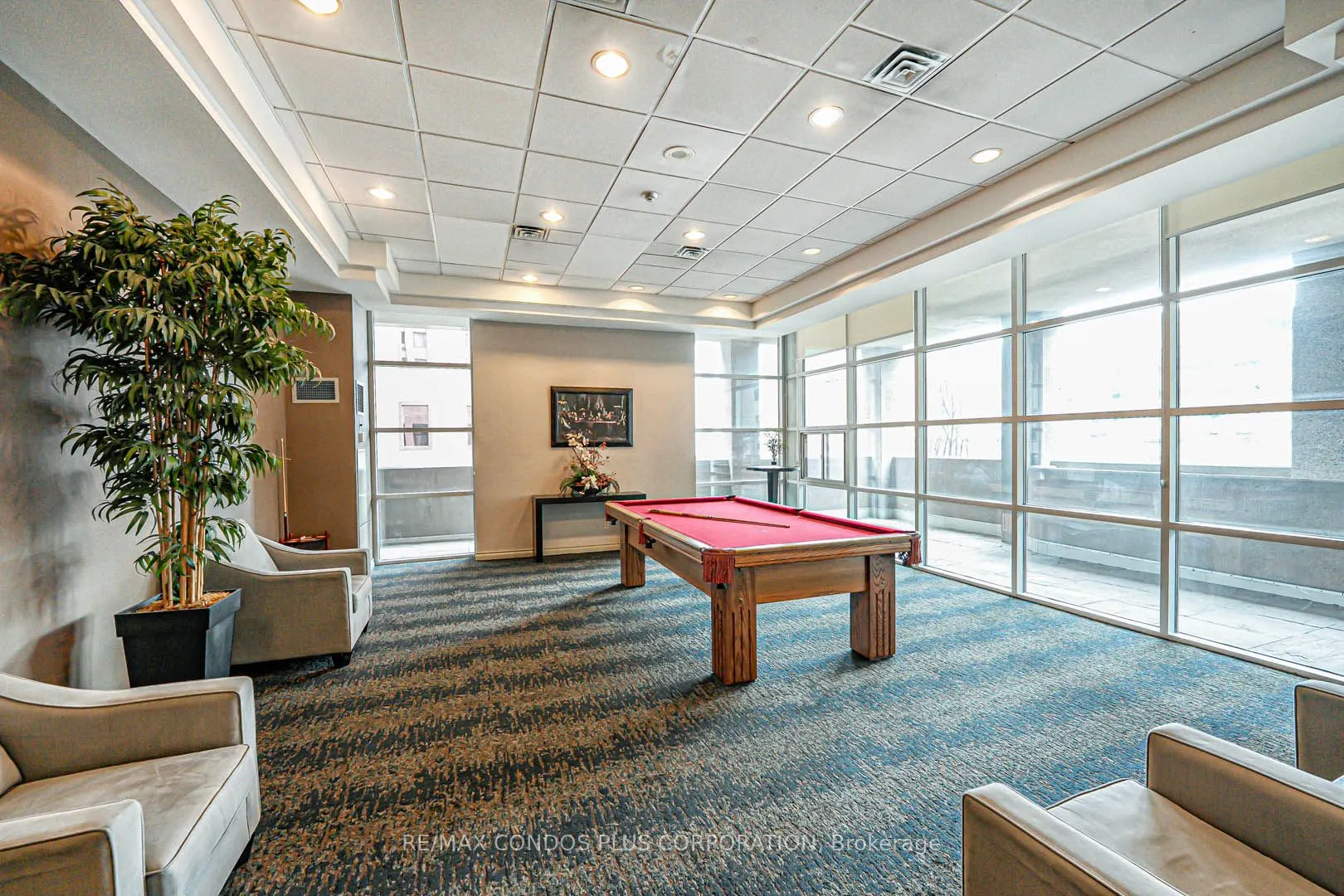 736 Bay Street, #1810