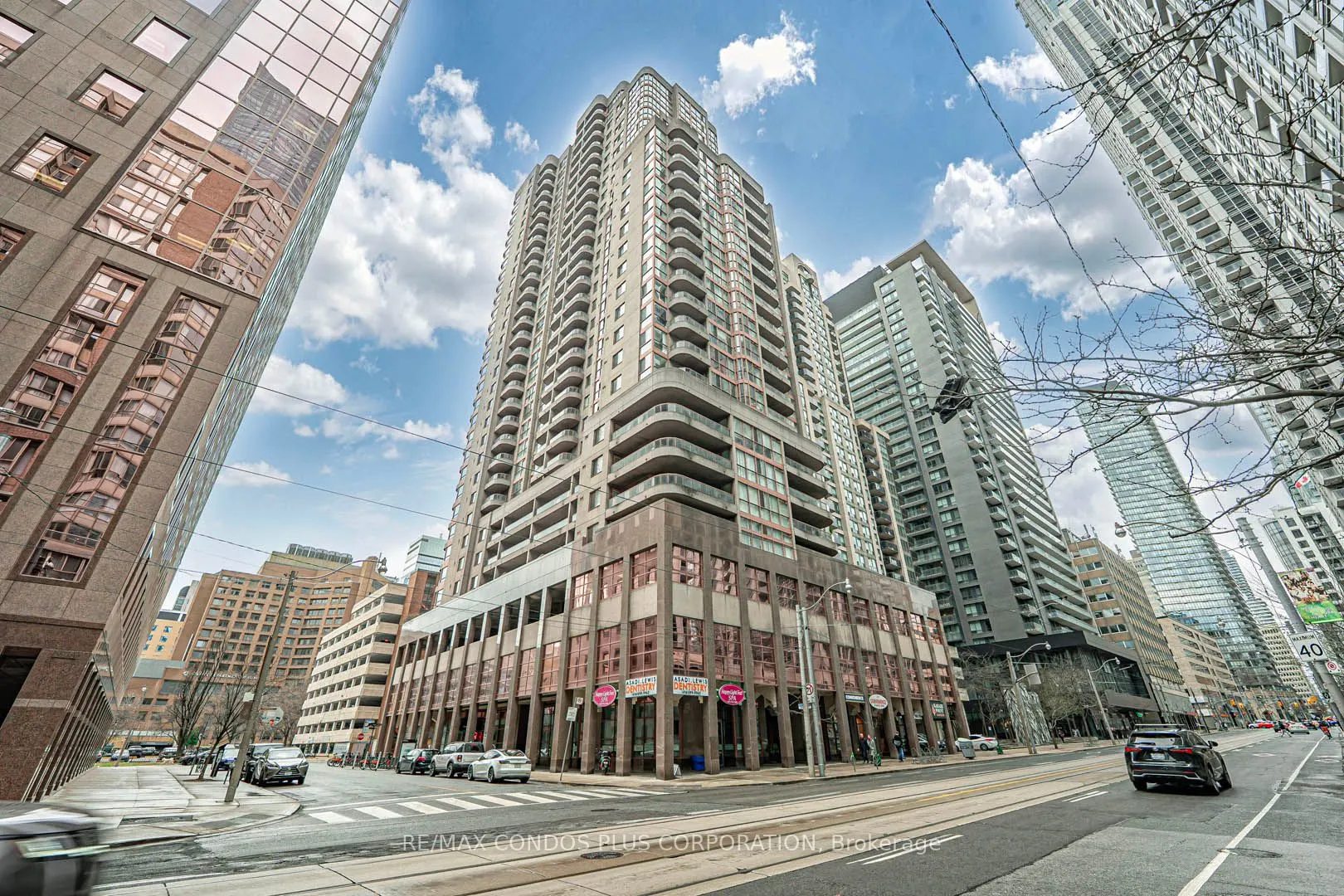 736 Bay Street, #1810