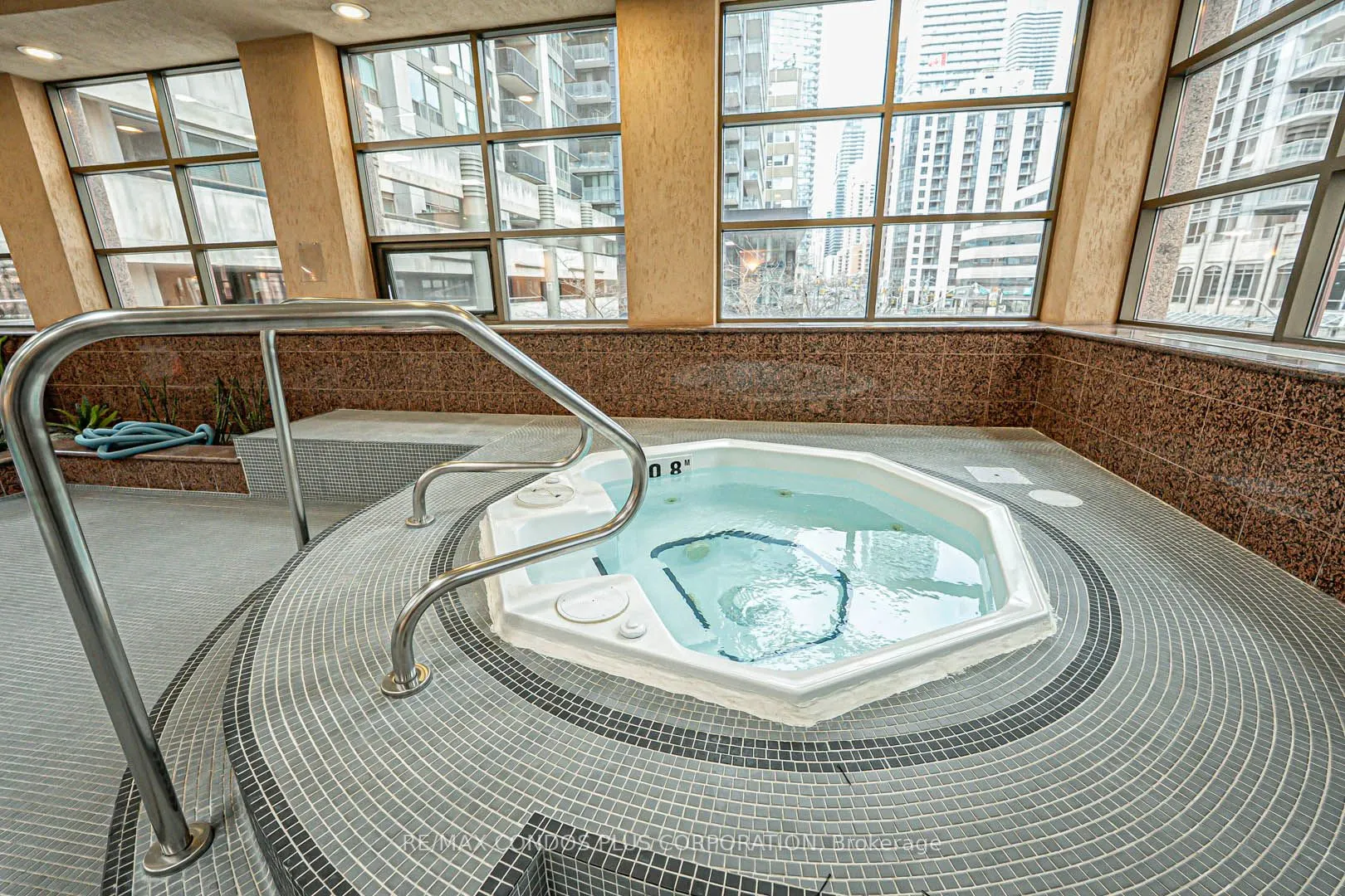 736 Bay Street, #1810