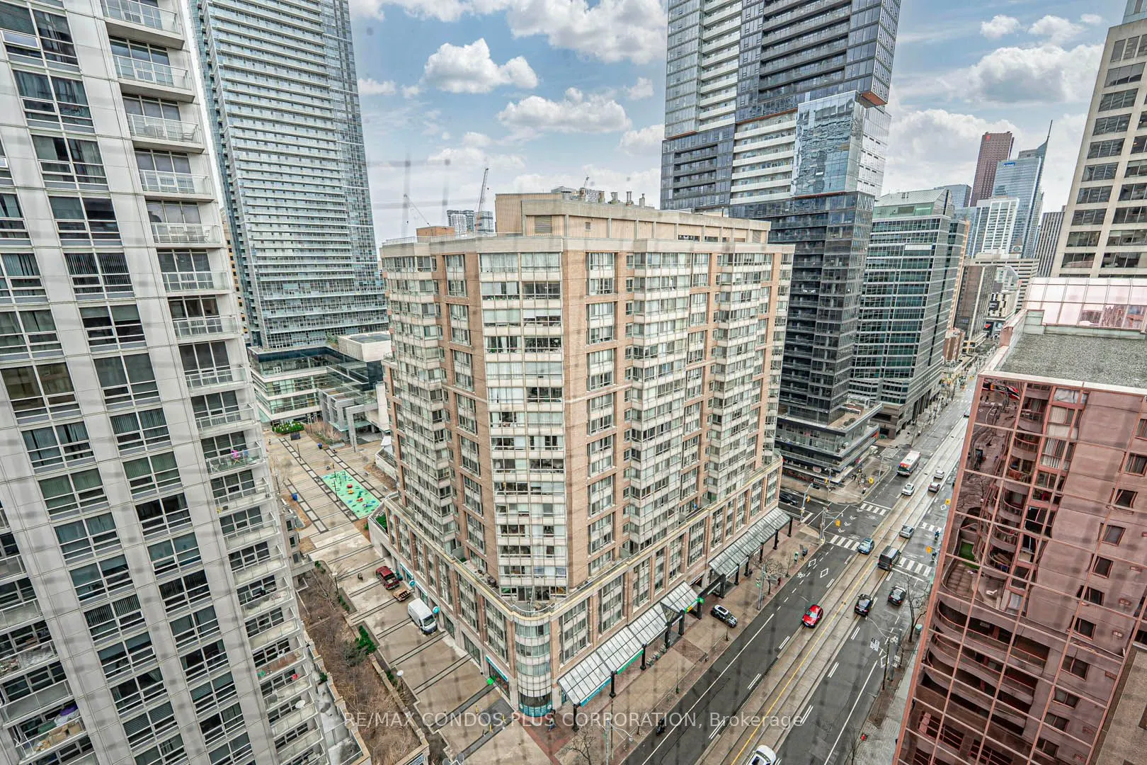 736 Bay Street, #1810