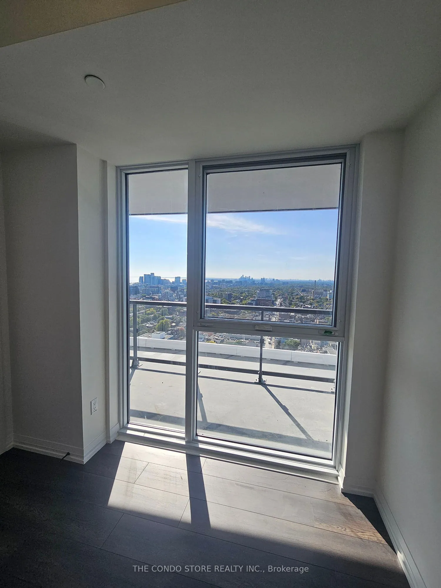 280 Dundas Street W, #3010