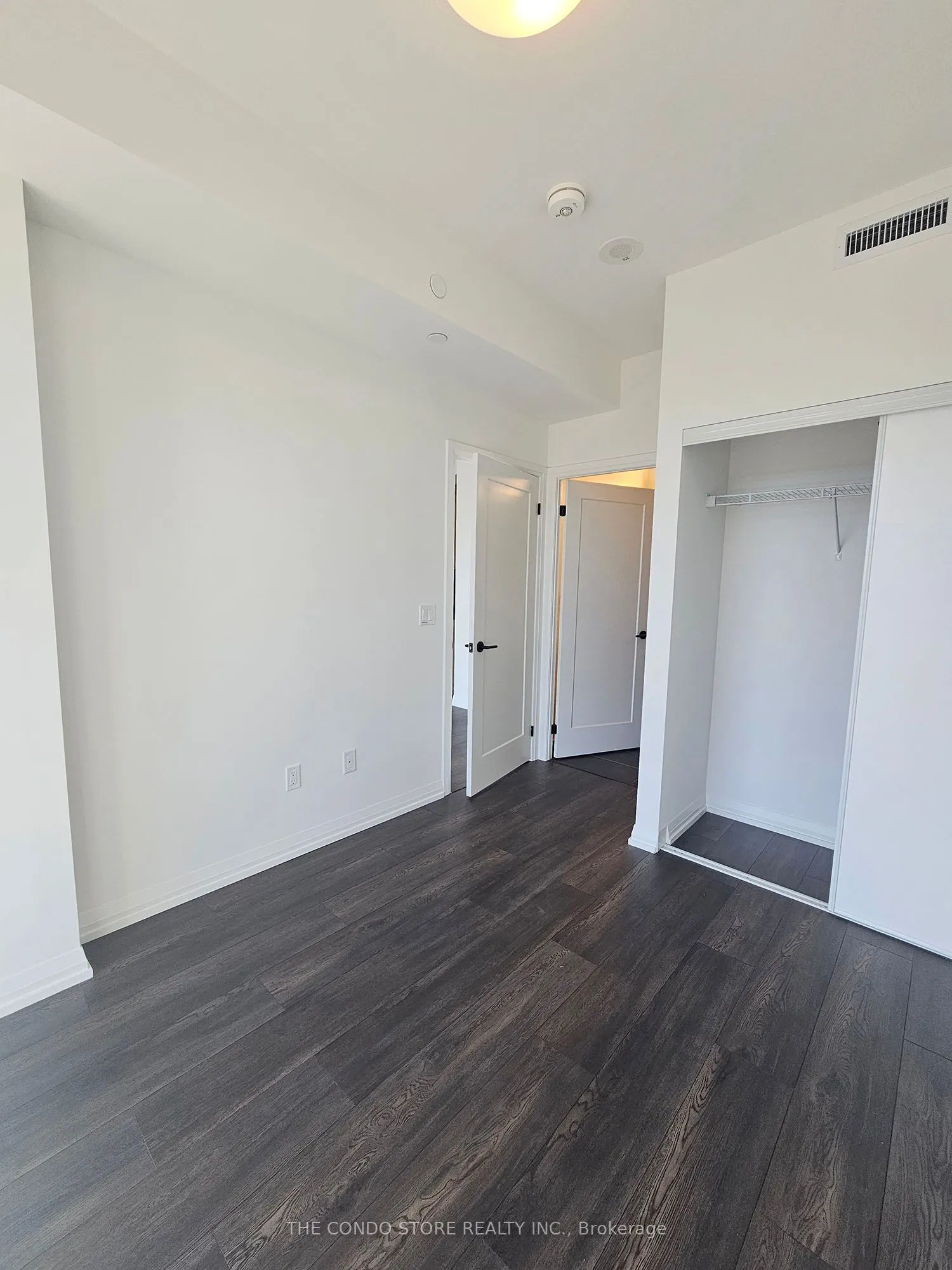 280 Dundas Street W, #3010