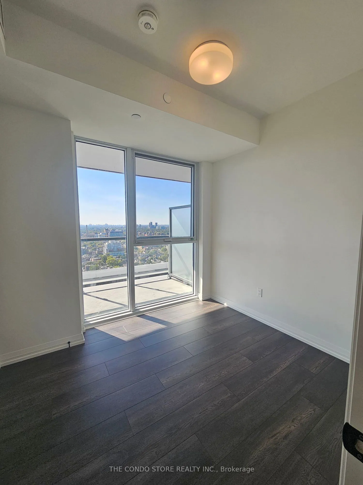 280 Dundas Street W, #3010