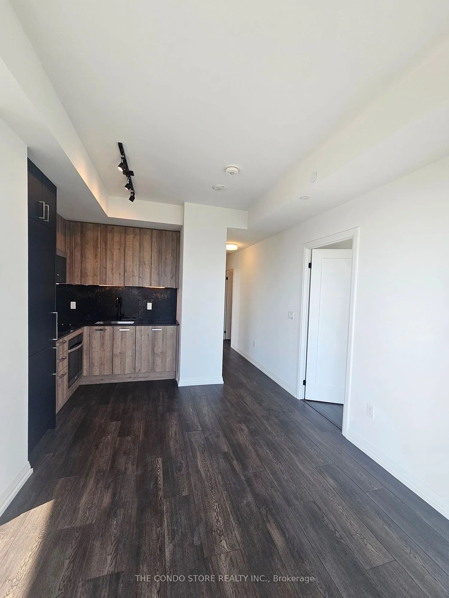 280 Dundas Street W, #3010