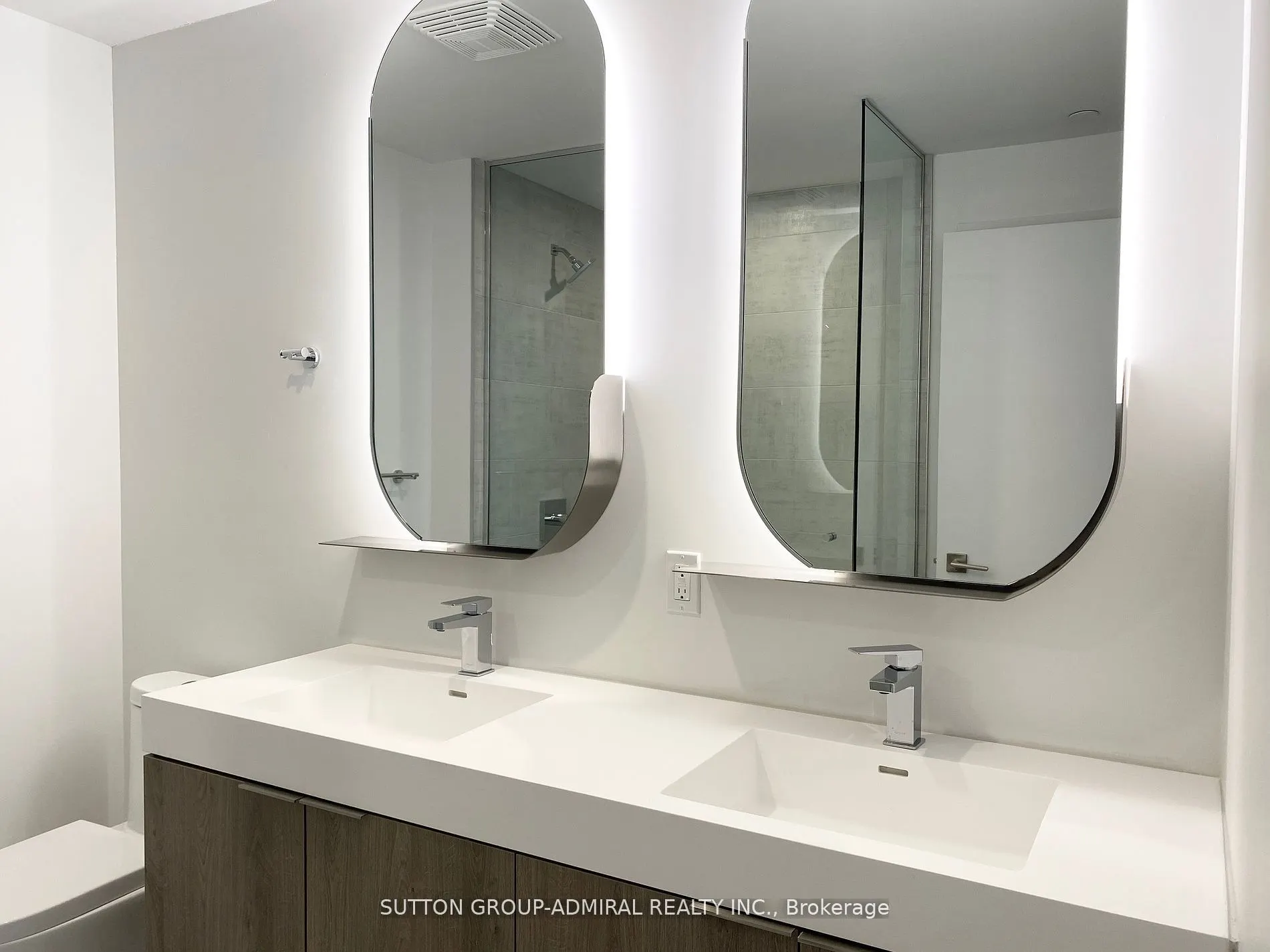 15 Holmes Avenue, #3101