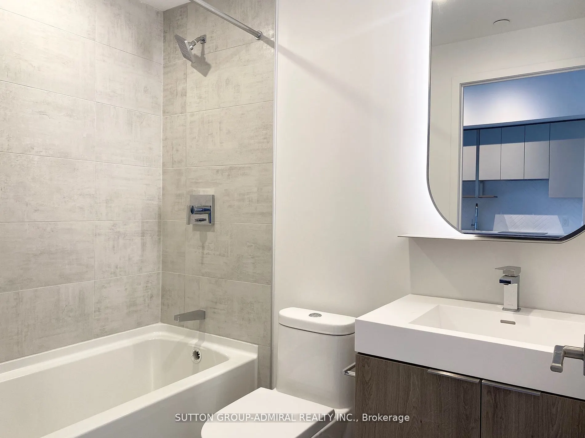 15 Holmes Avenue, #3101