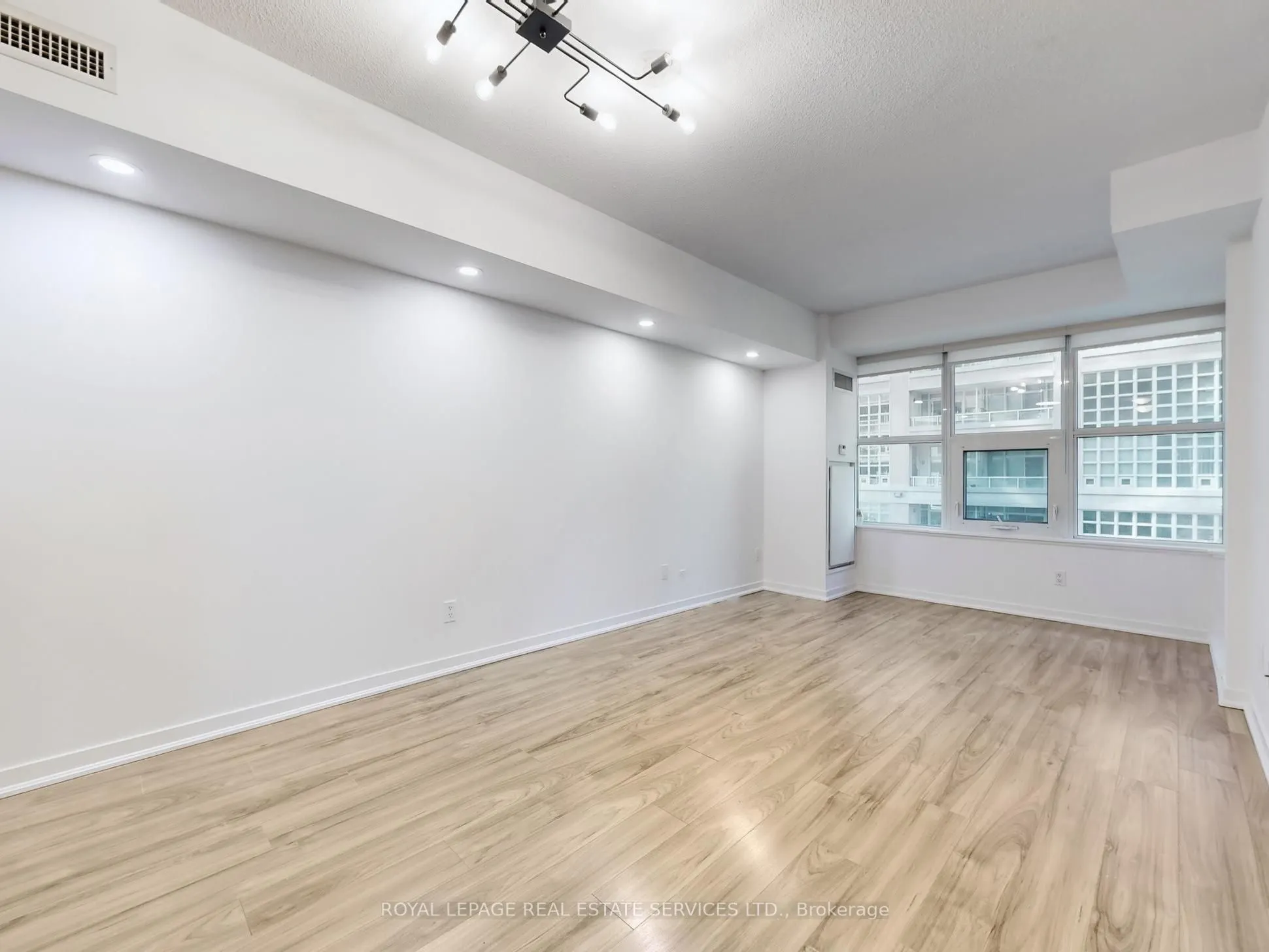 59 East Liberty Street, #209