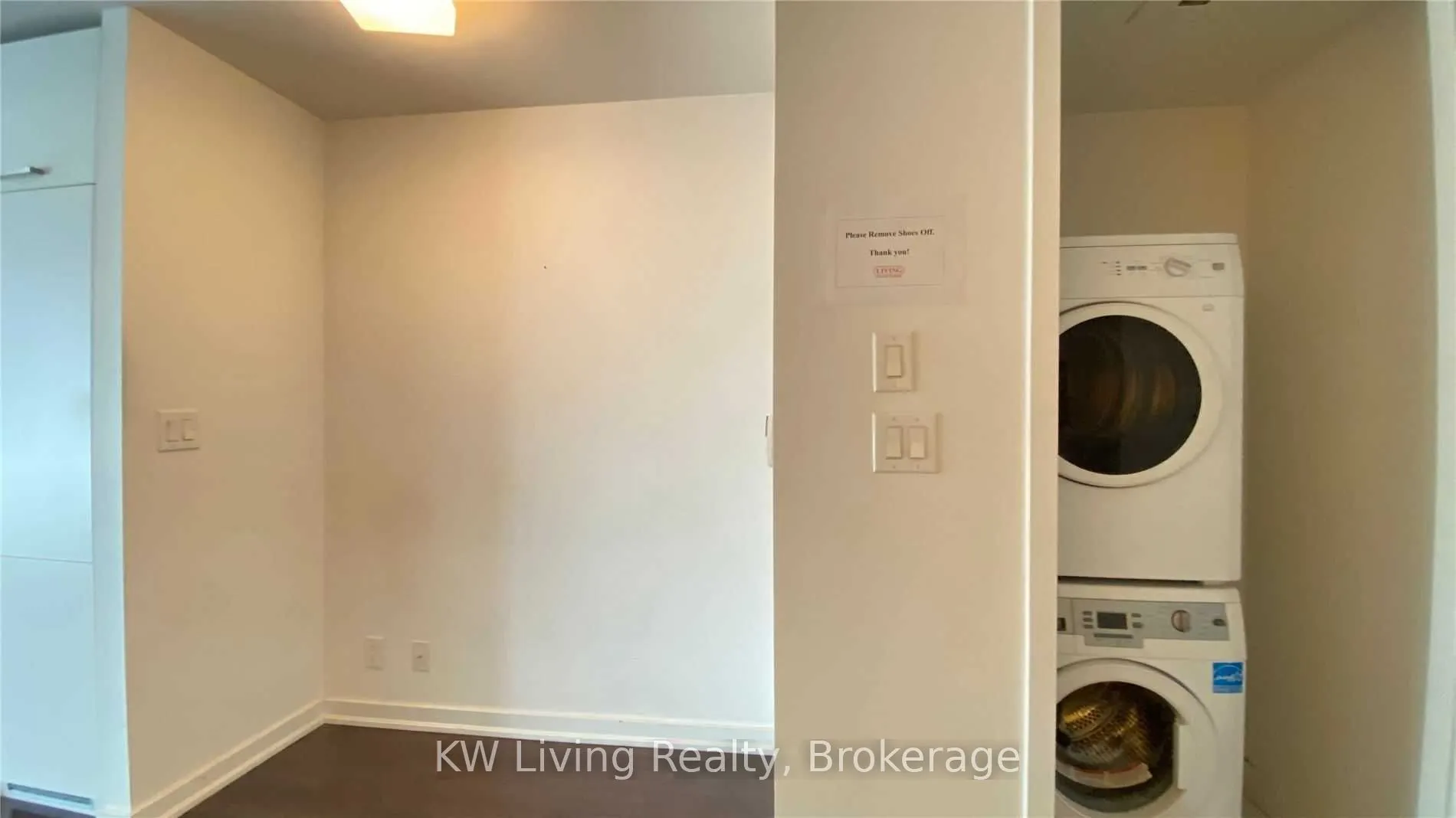 12 York Street, #406