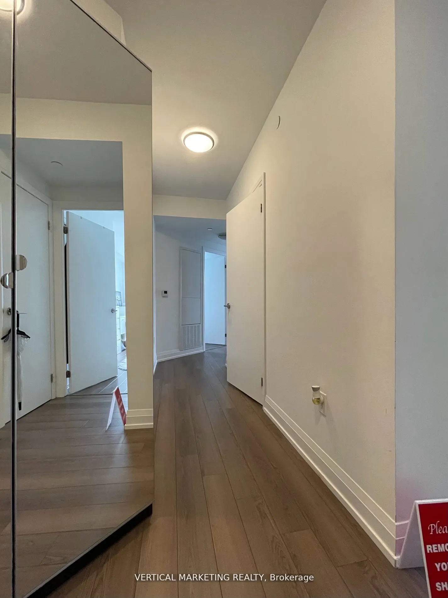 77 Mutual Street, #2404