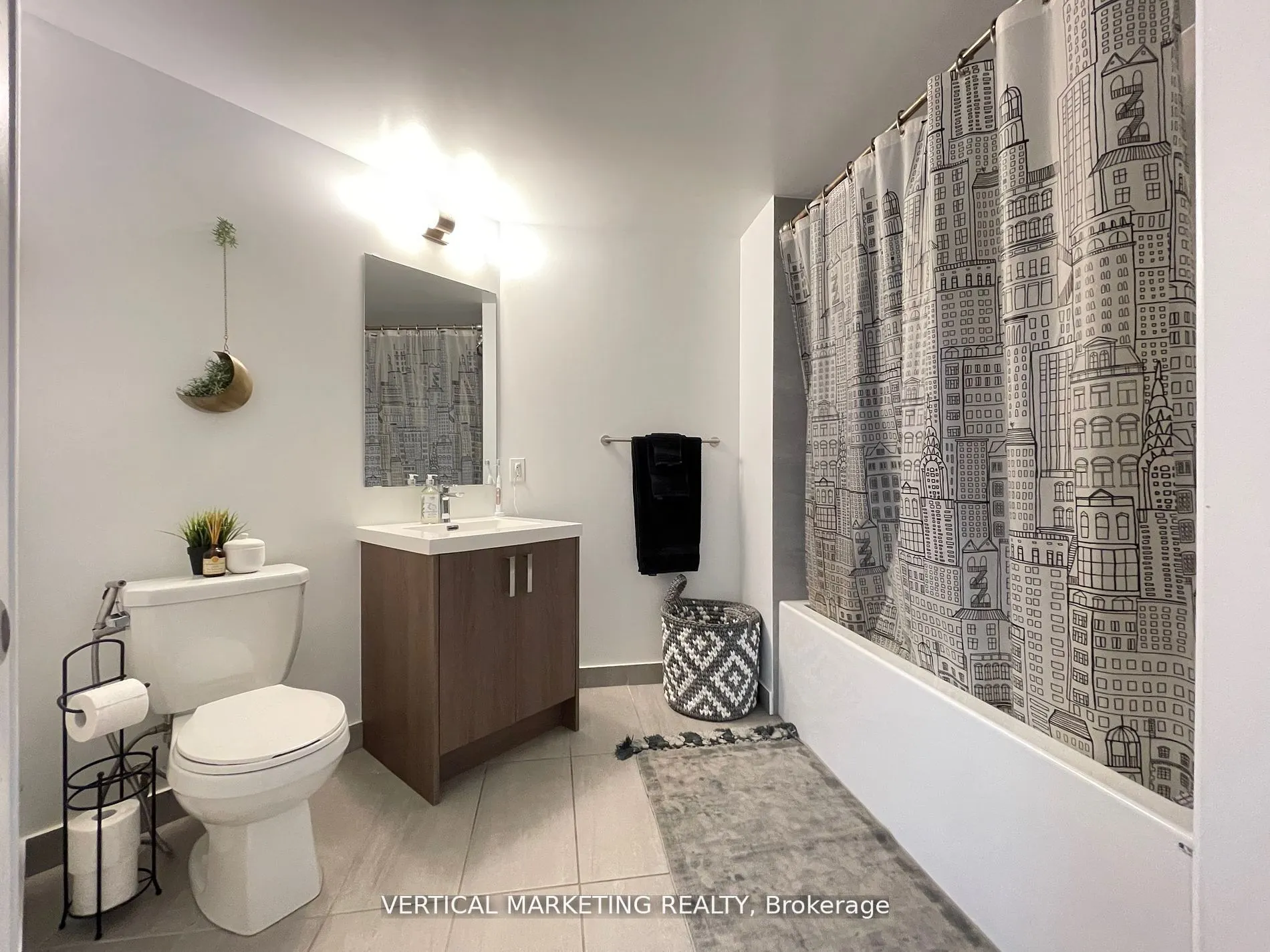 77 Mutual Street, #2404
