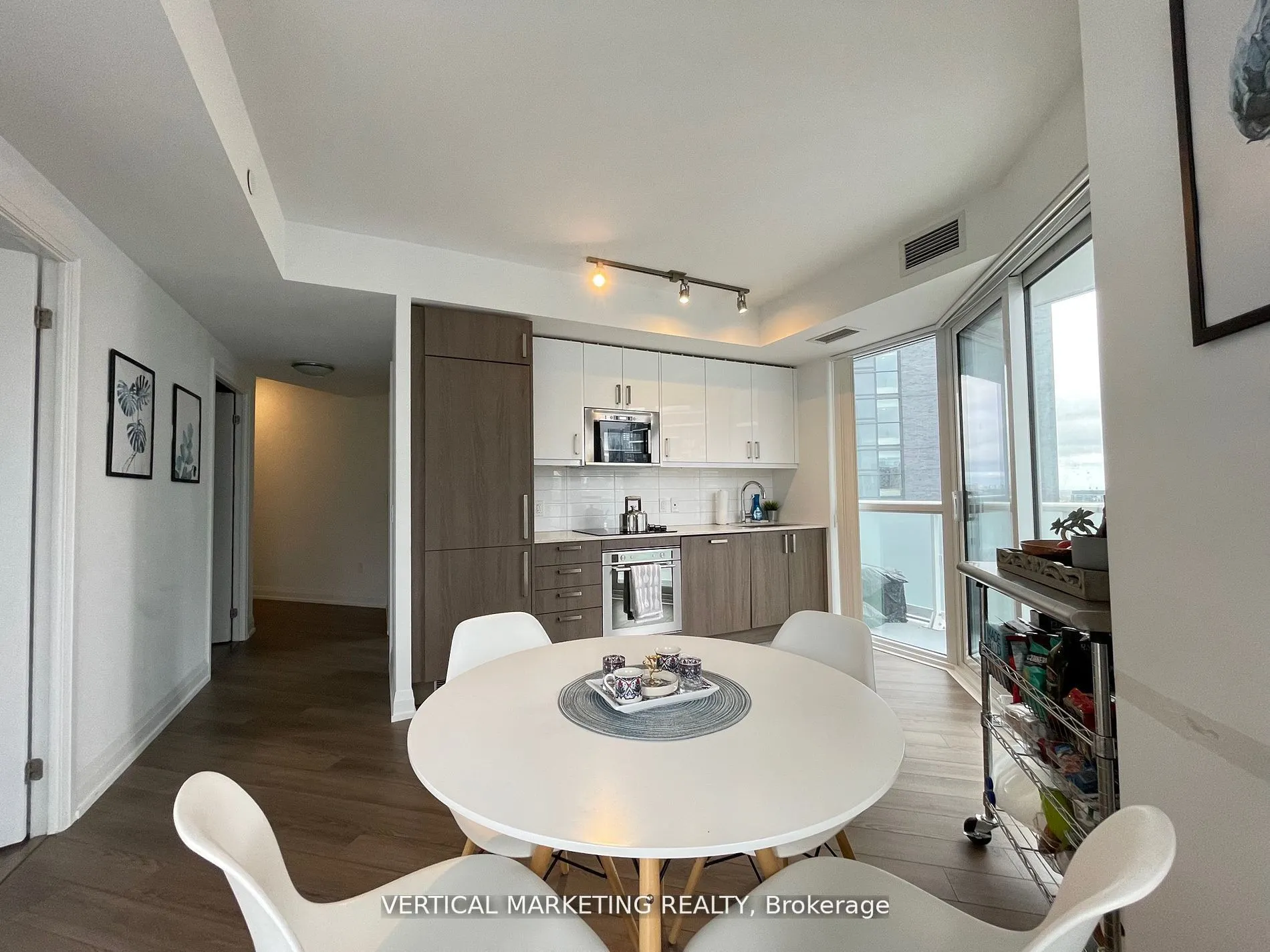 77 Mutual Street, #2404