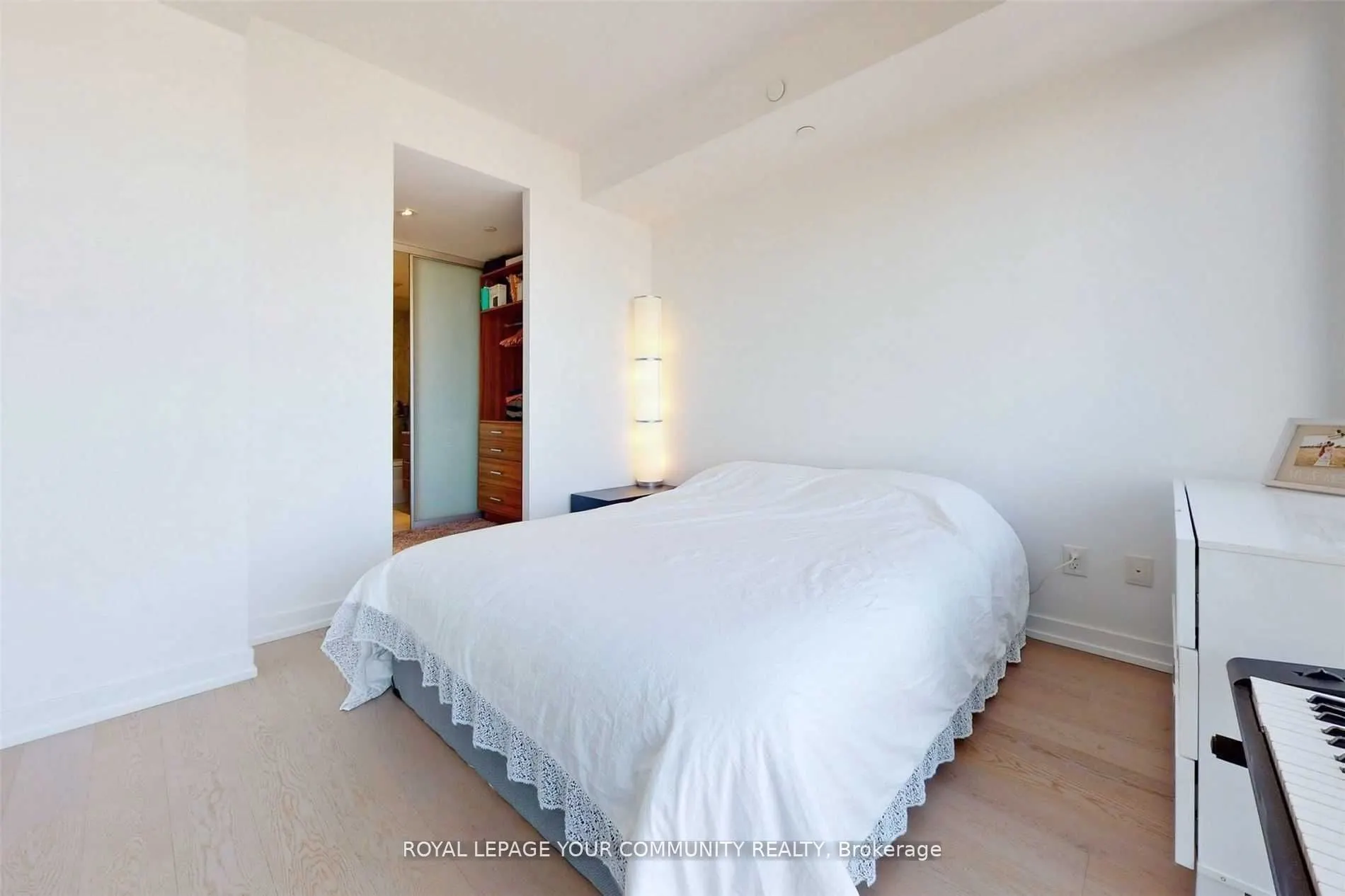 488 University Ave Avenue, #4803