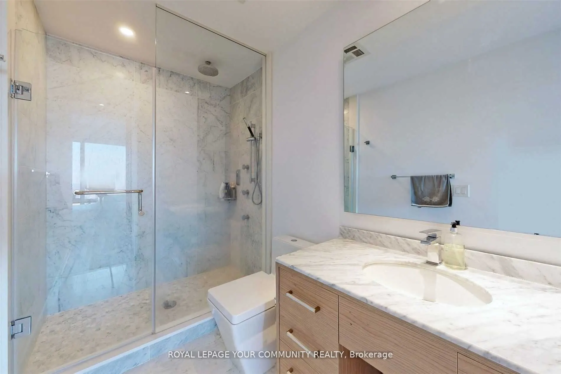 488 University Ave Avenue, #4803