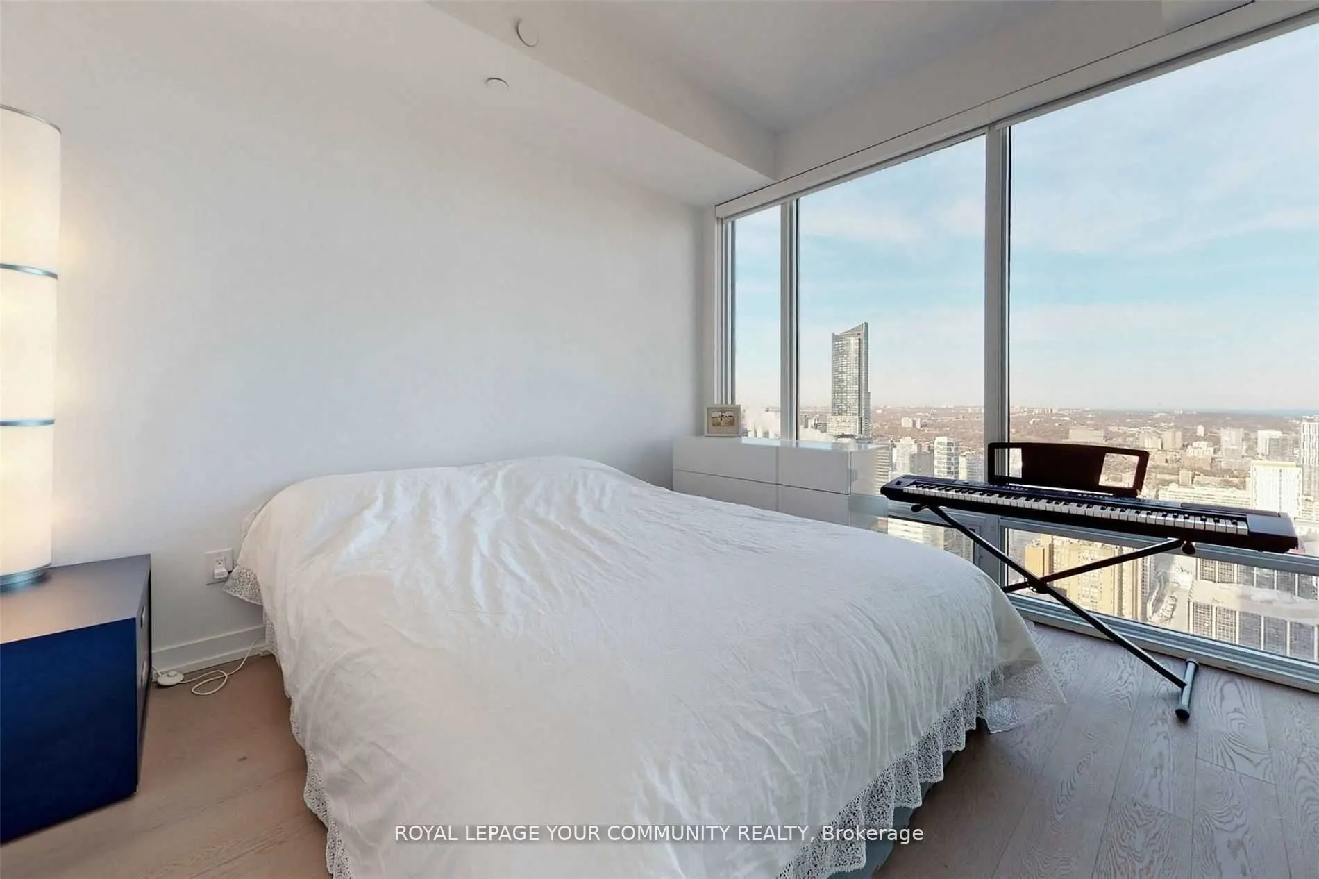 488 University Ave Avenue, #4803