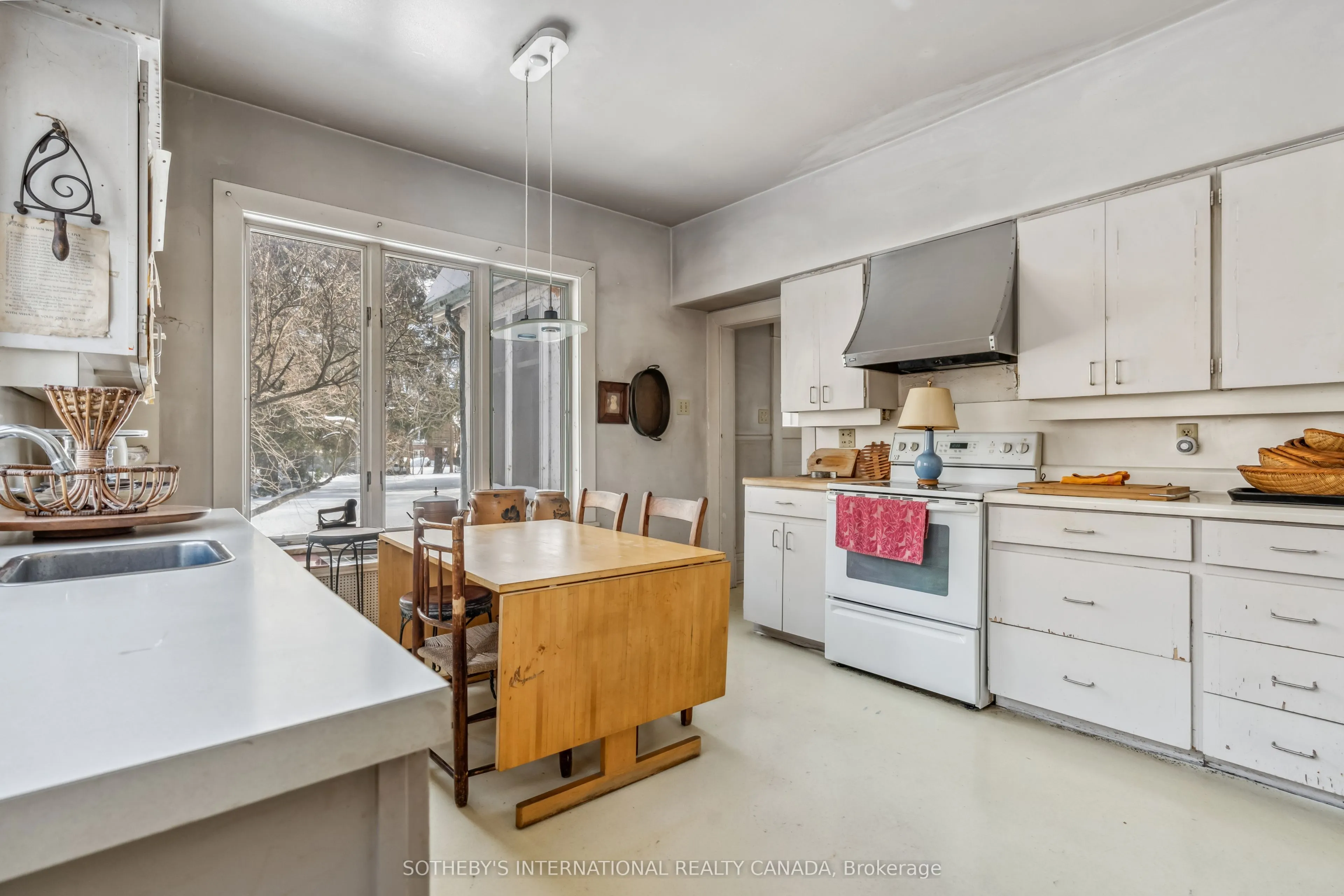 27 Old Yonge Street