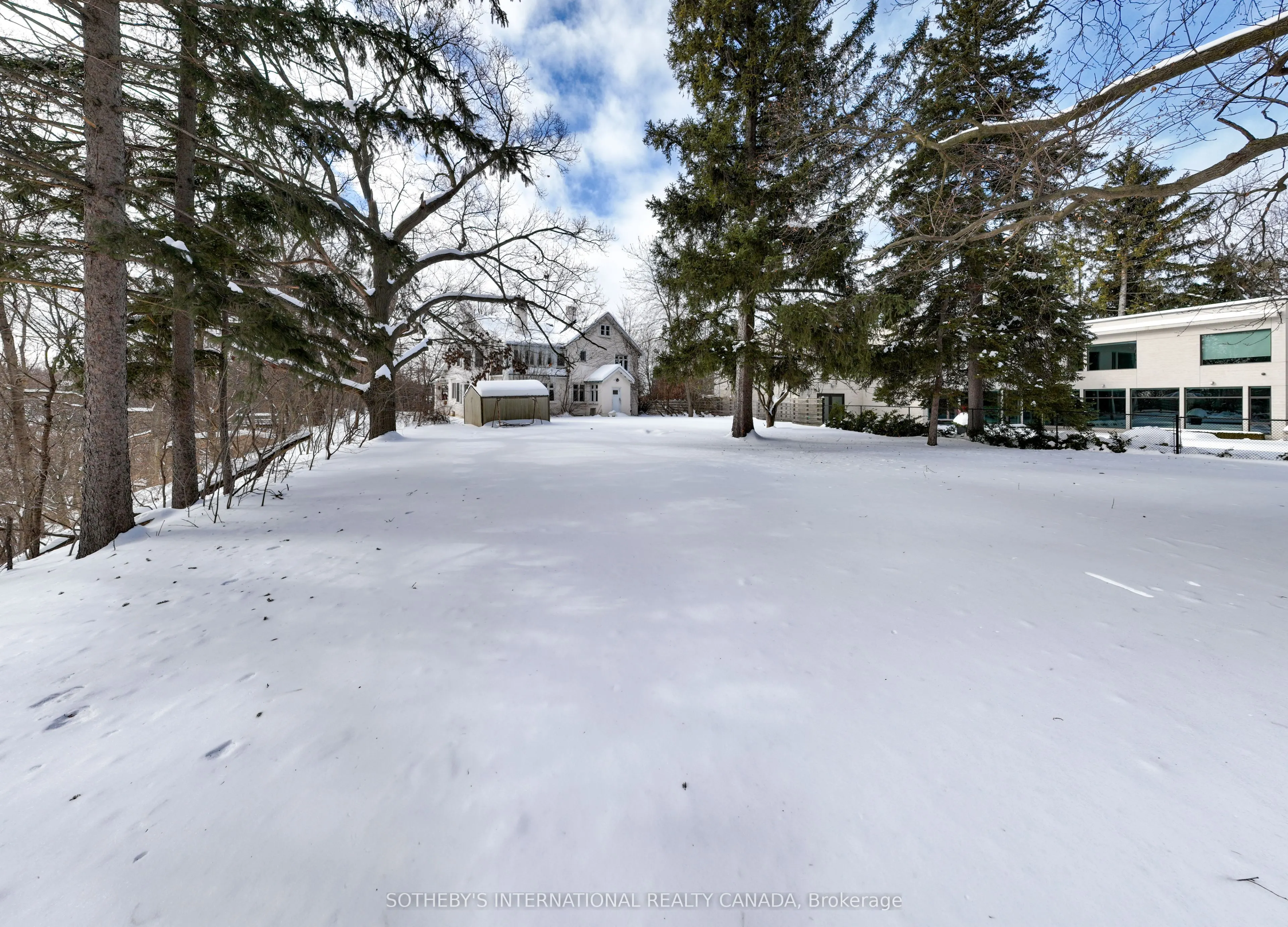 27 Old Yonge Street