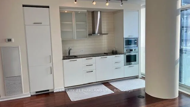 14 York Street, #3708