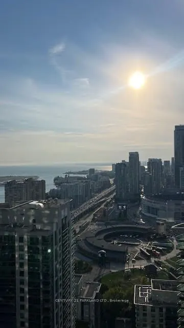 14 York Street, #3708