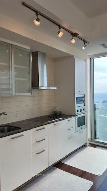 14 York Street, #3708