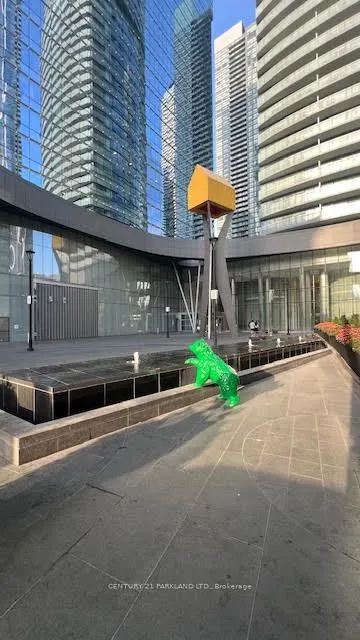 14 York Street, #3708