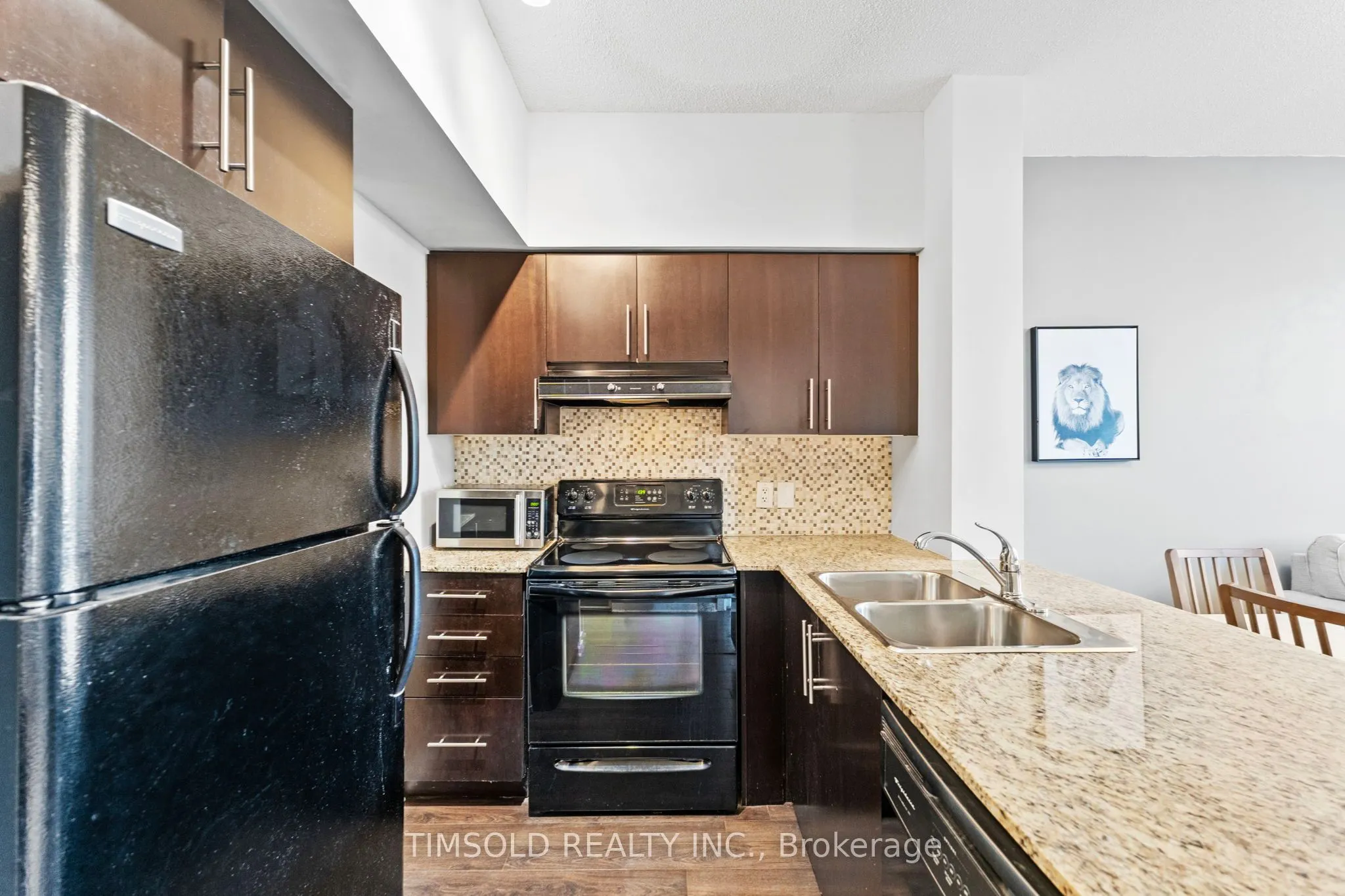 120 Dallimore Circle, #102