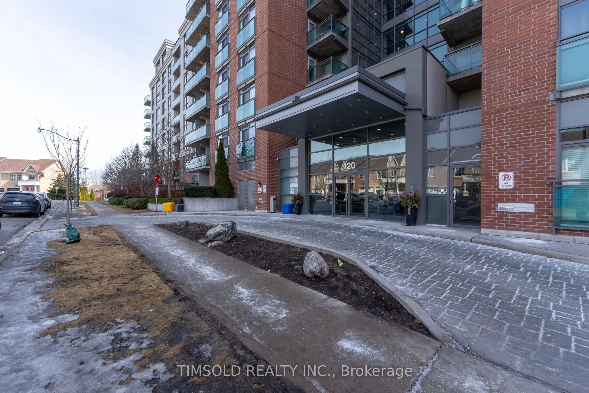 120 Dallimore Circle, #102