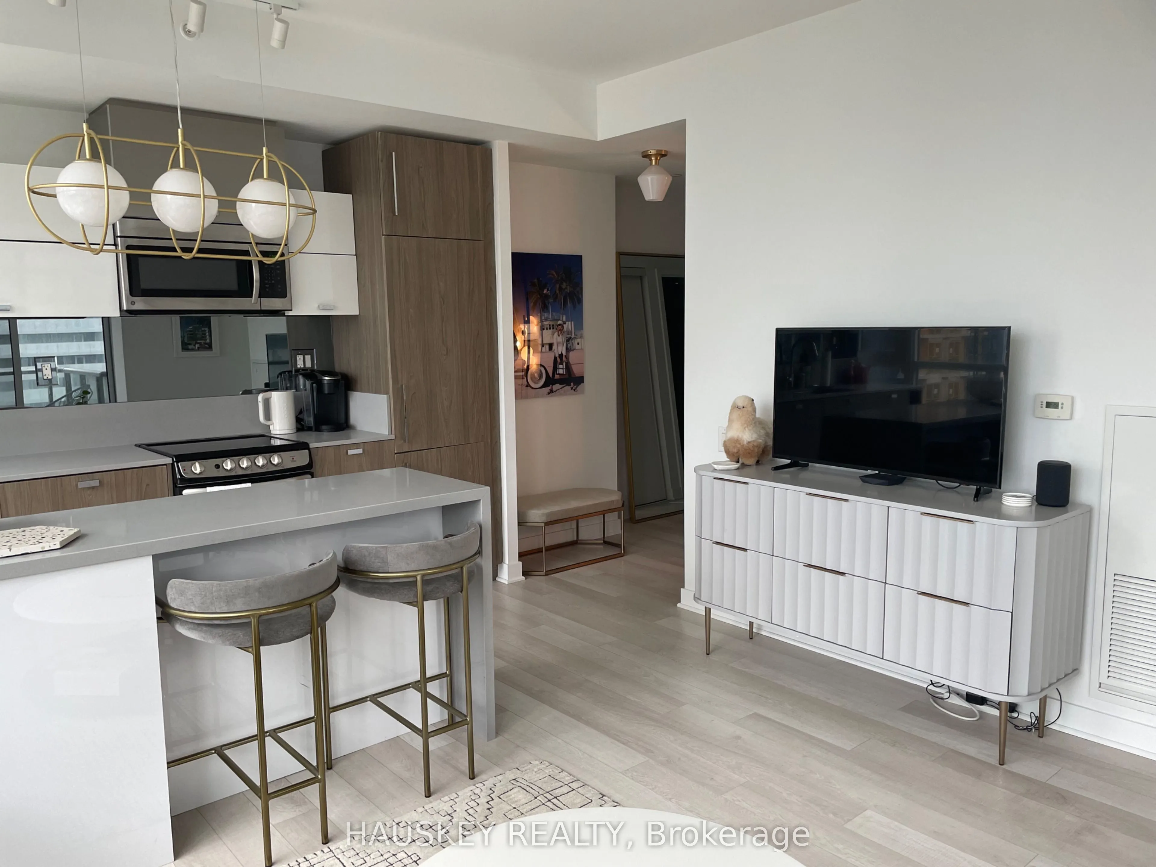 290 Adelaide Street W, #2511