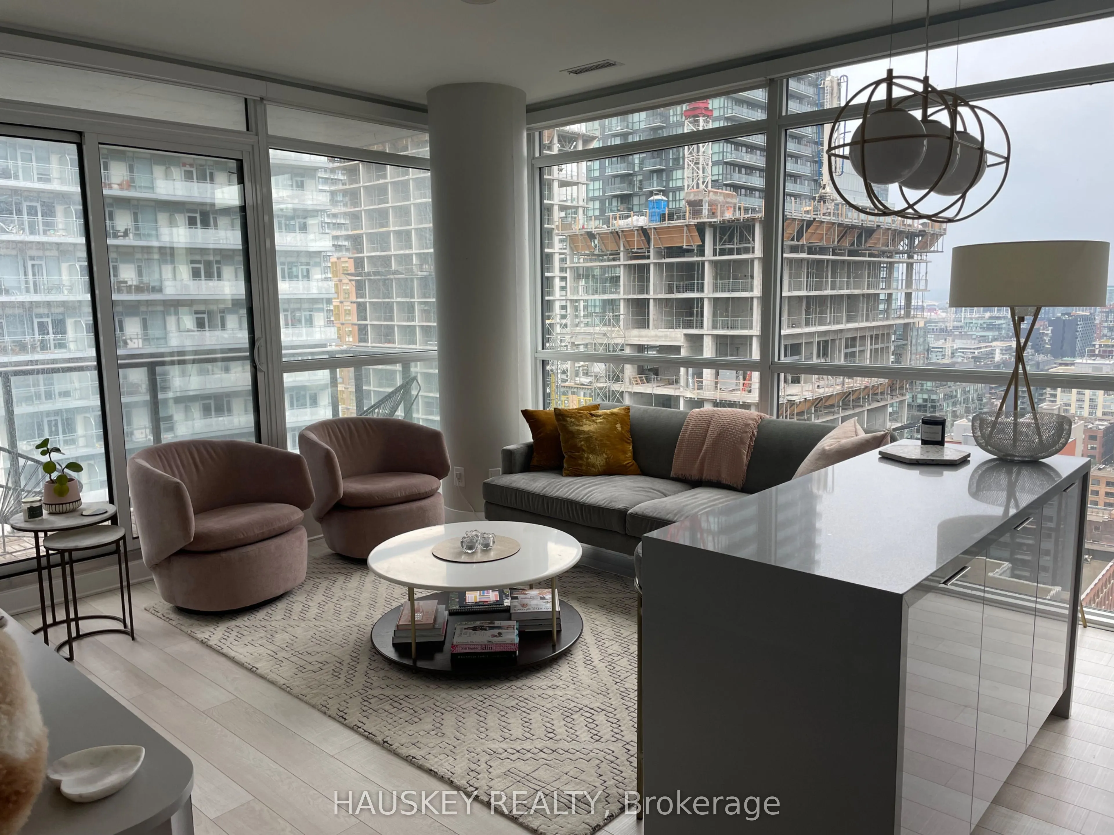 290 Adelaide Street W, #2511