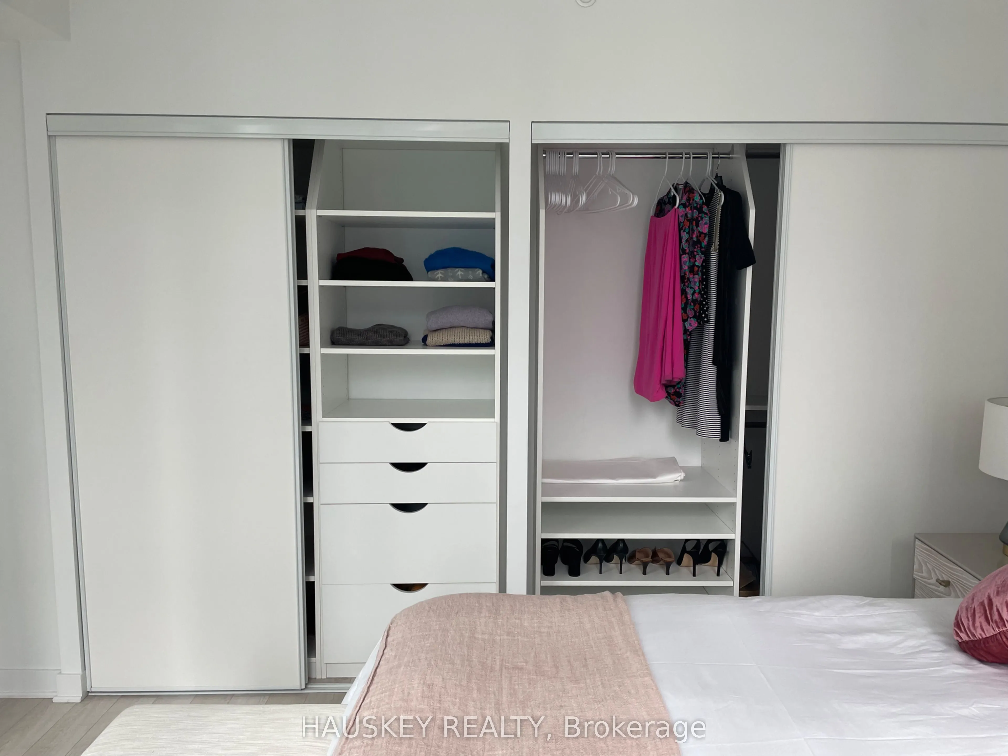 290 Adelaide Street W, #2511