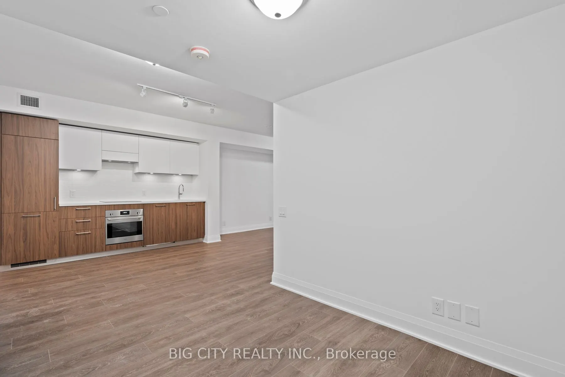 33 Frederick Todd Way, #332