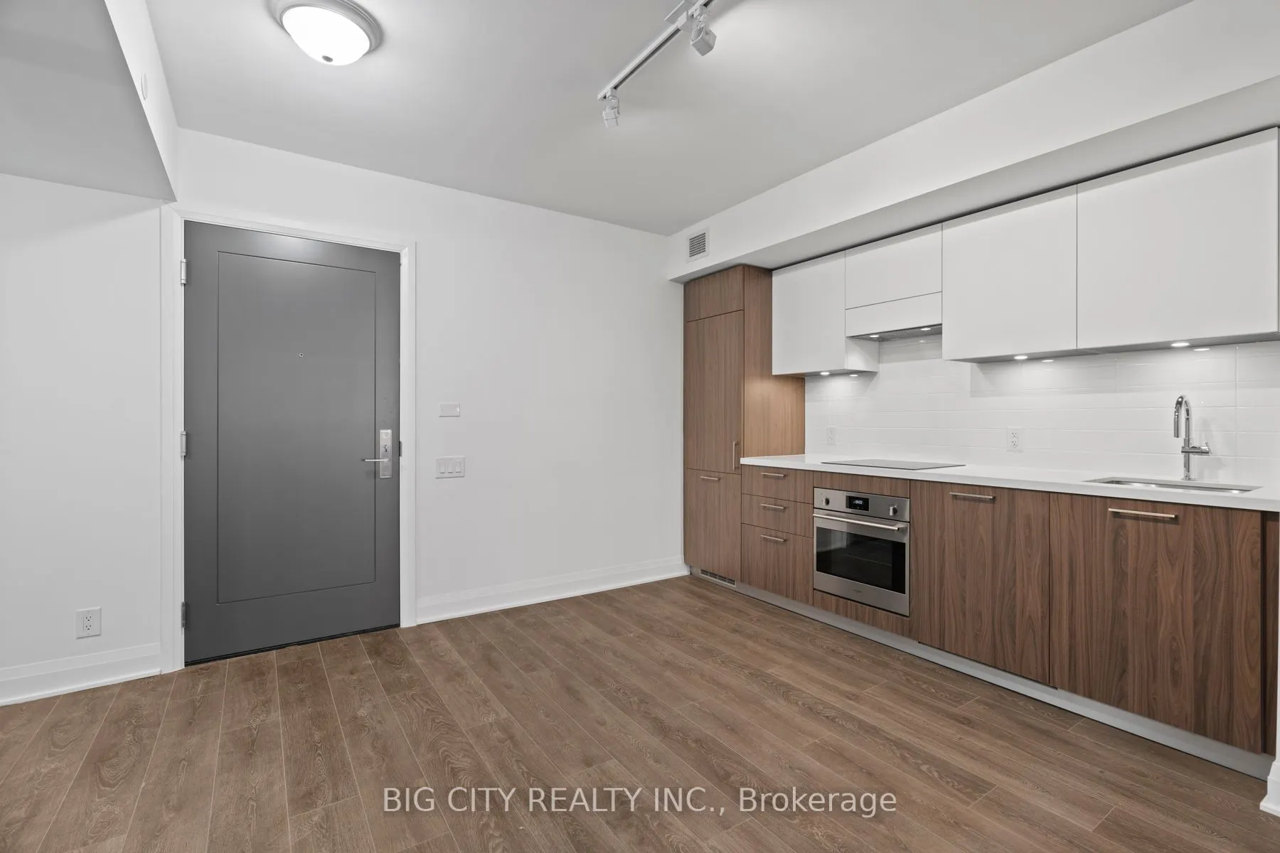 33 Frederick Todd Way, #332