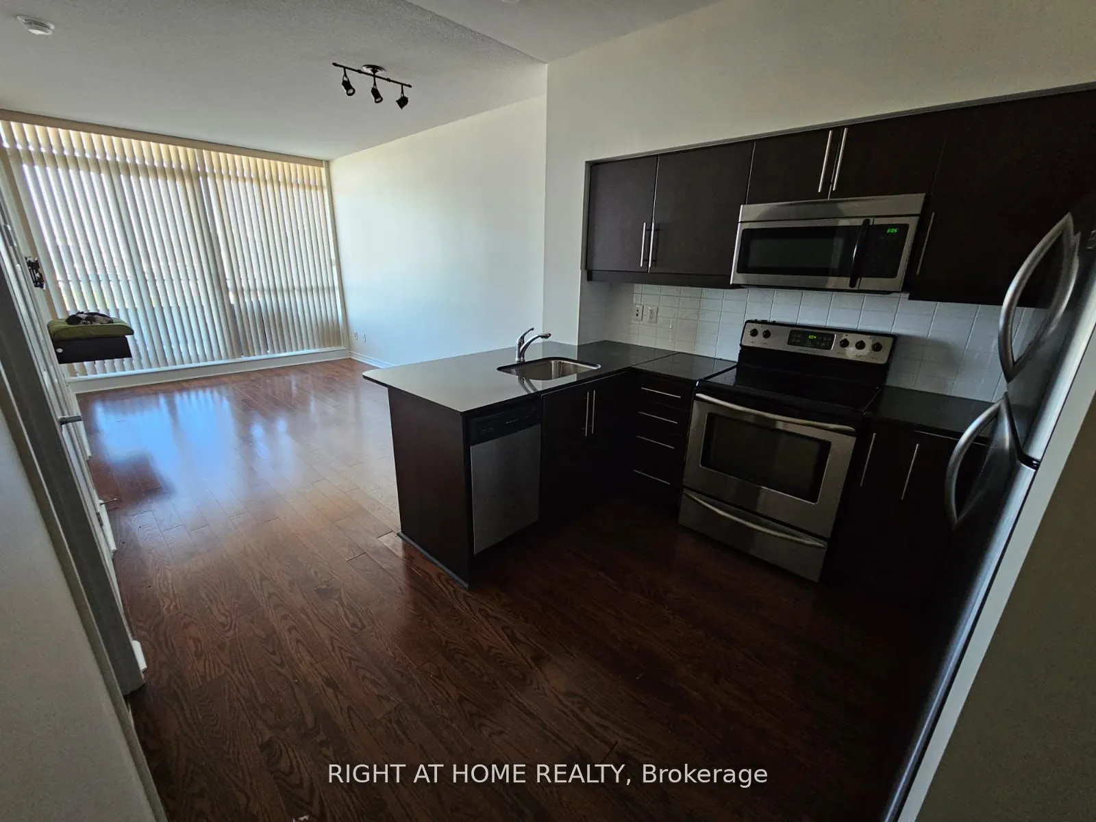 2885 Bayview Avenue, #1204
