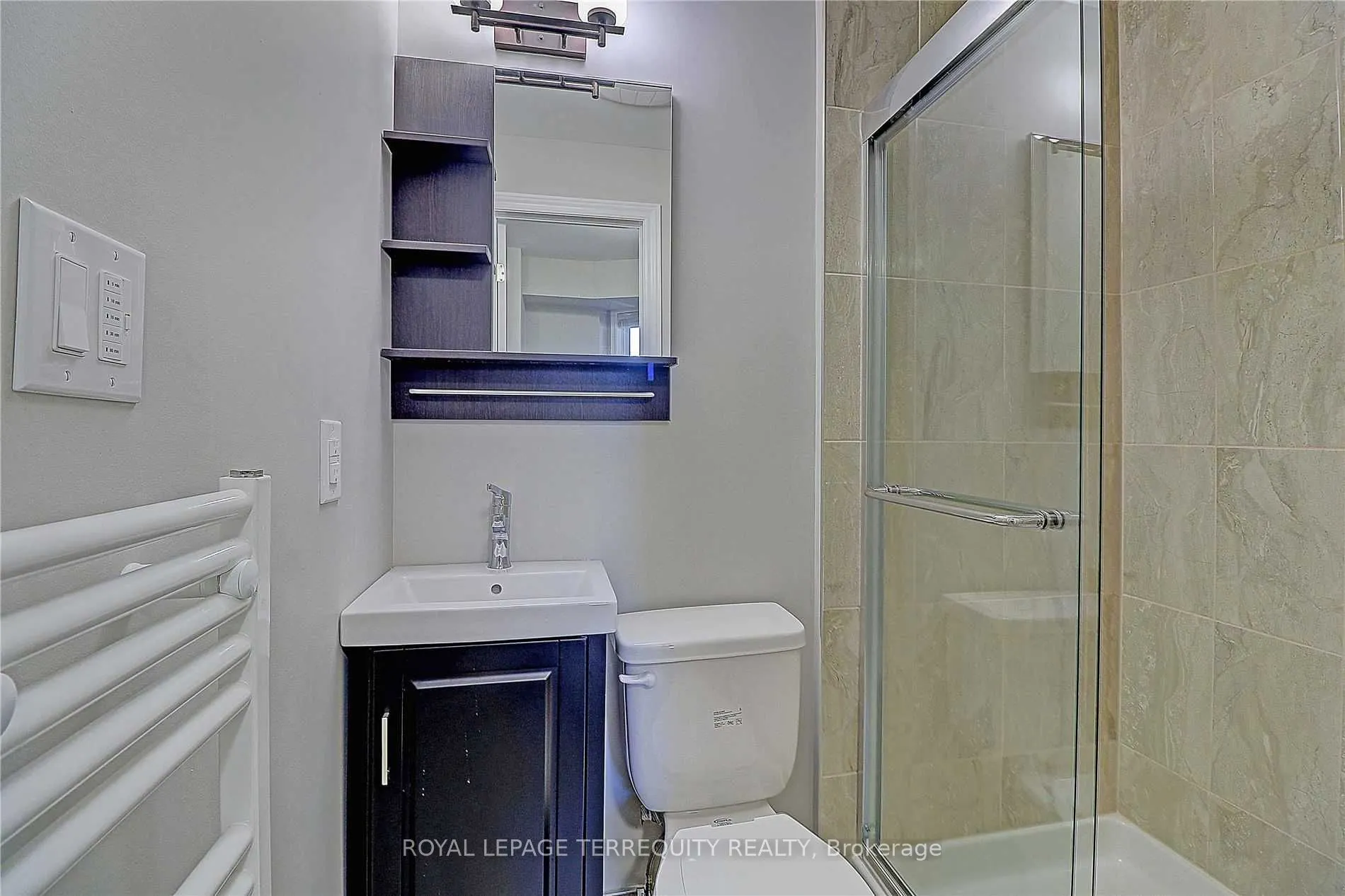 637 Lansdowne Avenue, #A