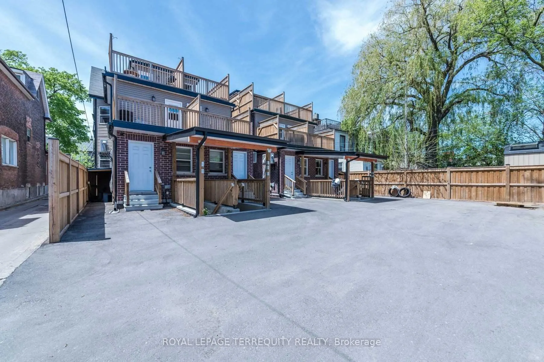 637 Lansdowne Avenue, #A