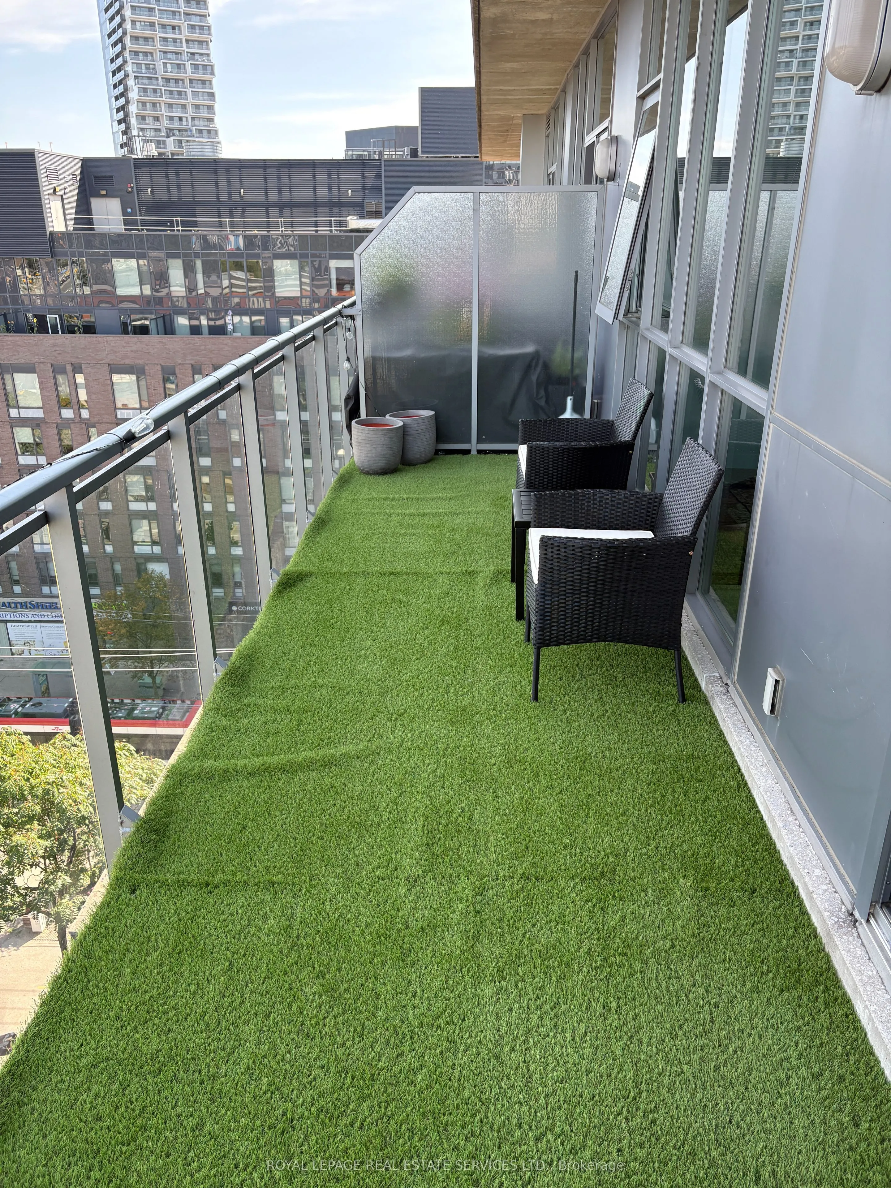 510 King Street E, #812