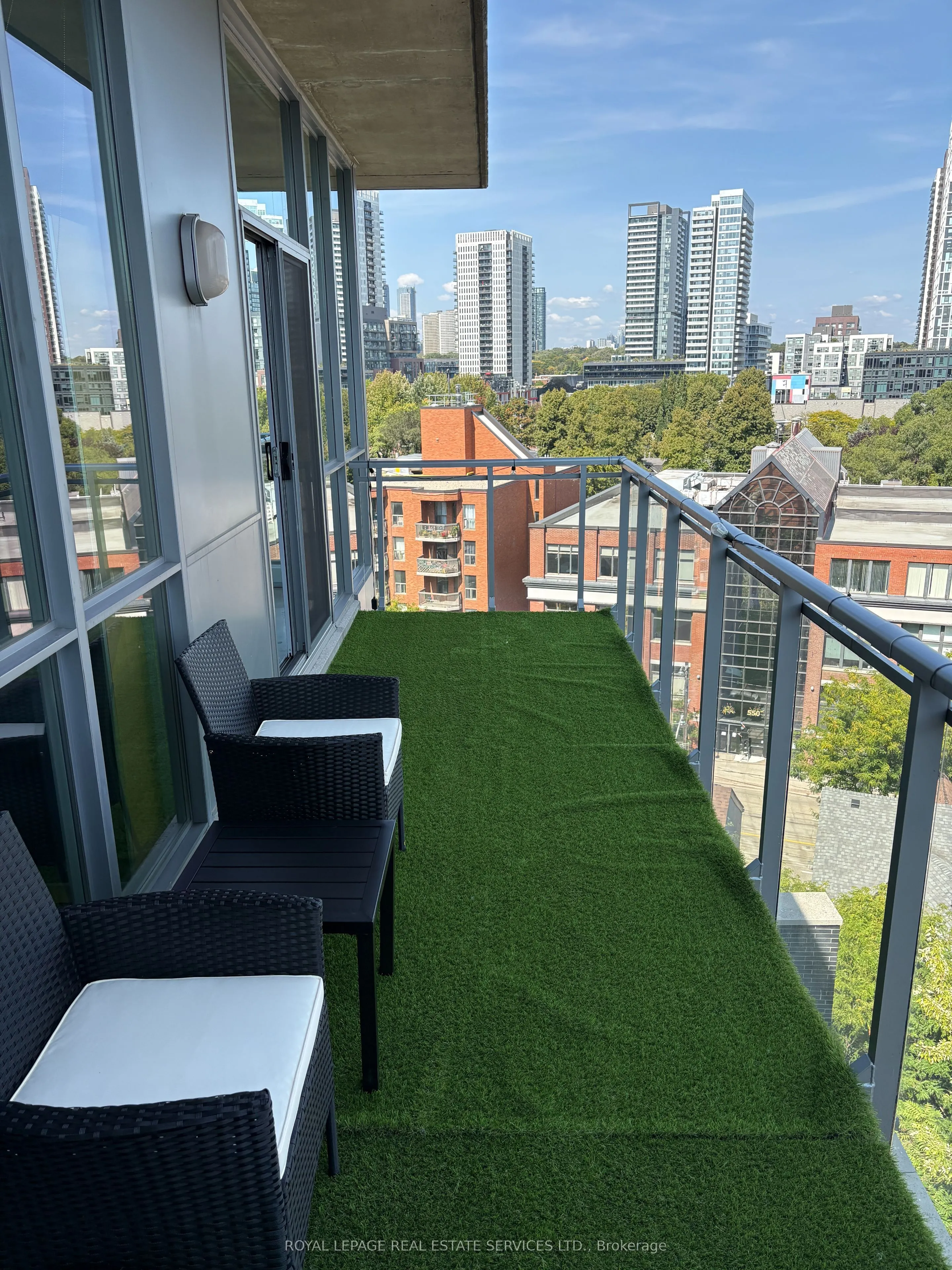 510 King Street E, #812