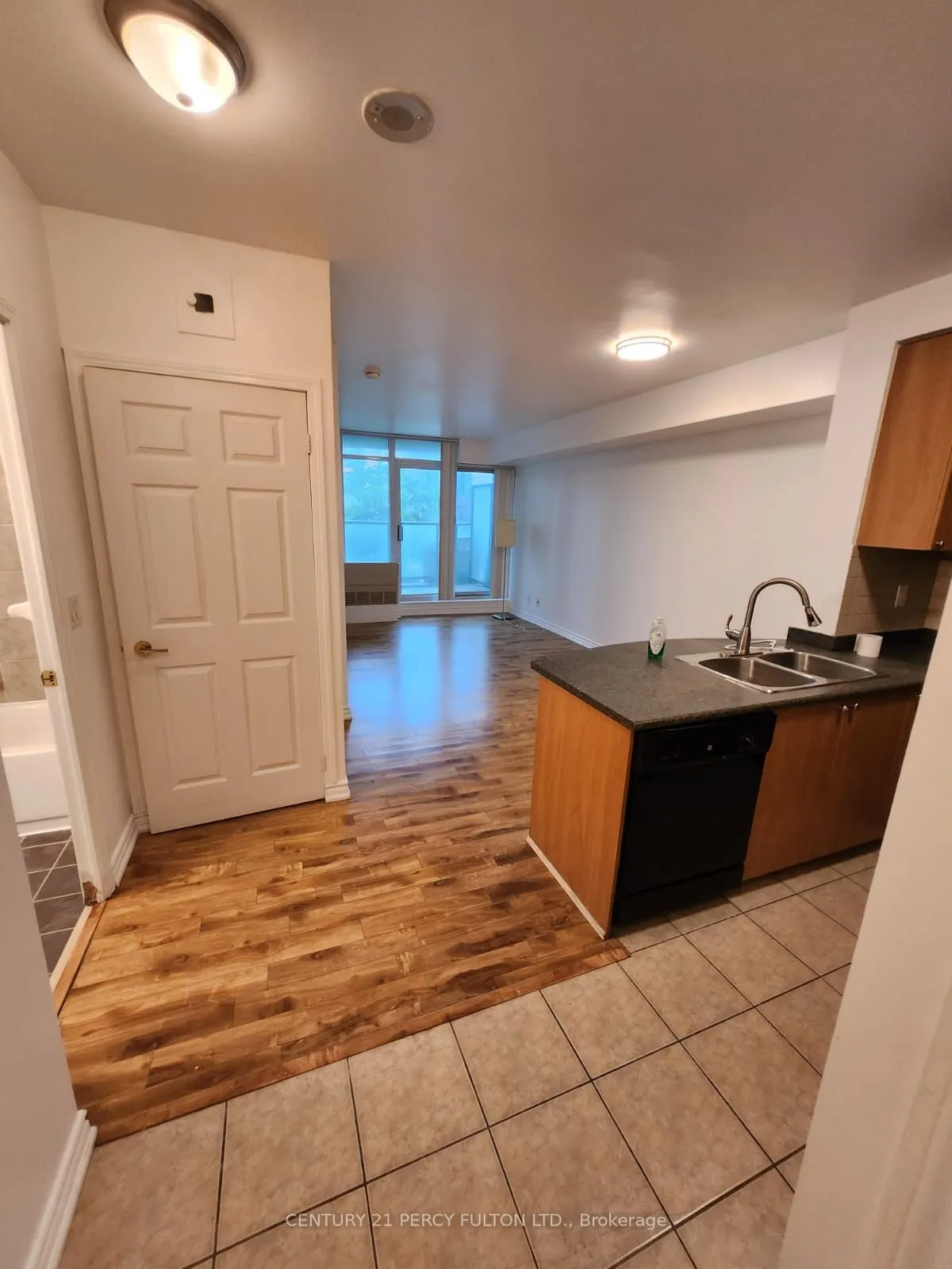 5508 Yonge Street, #206
