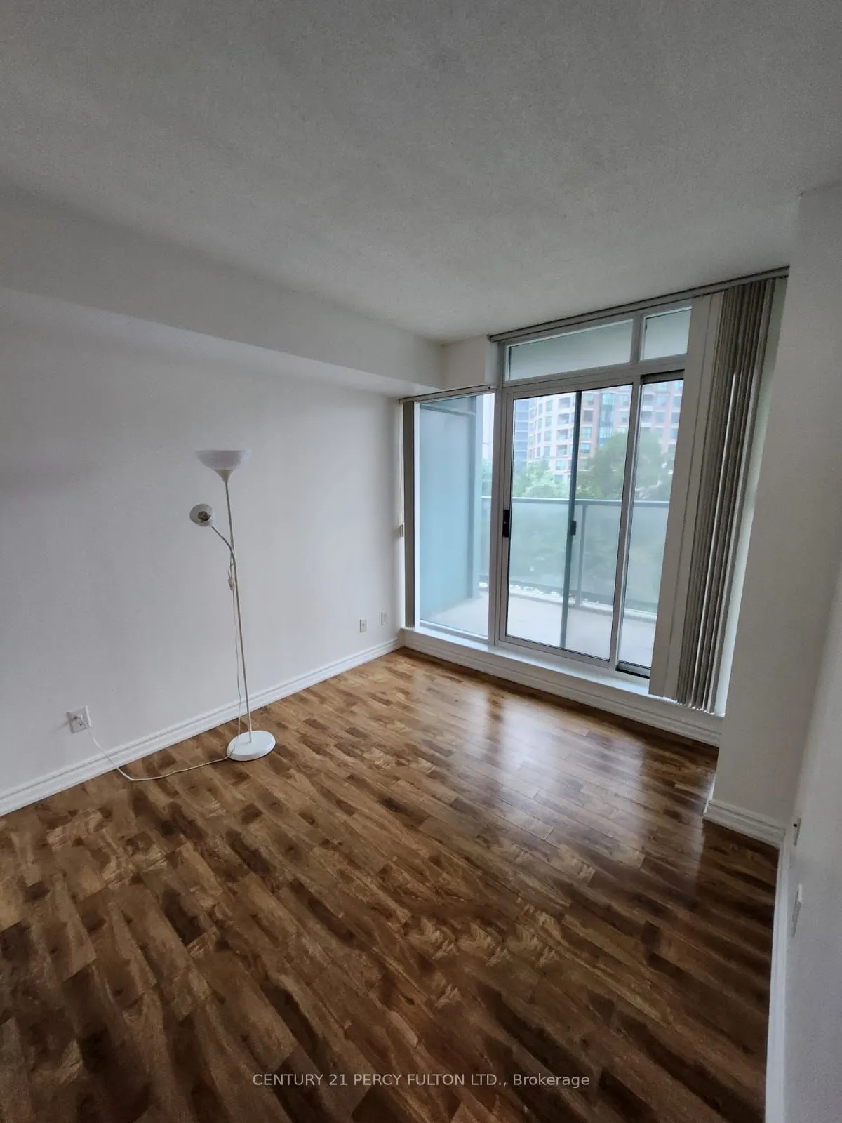 5508 Yonge Street, #206