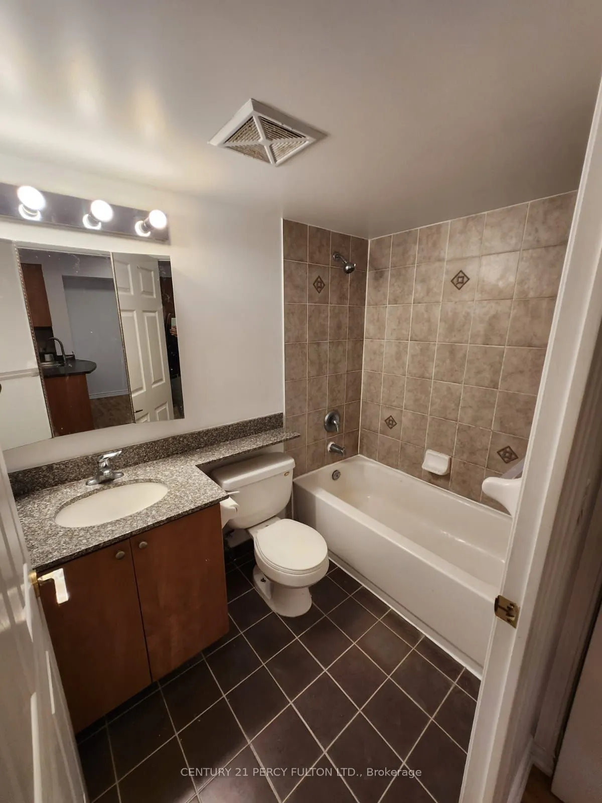 5508 Yonge Street, #206