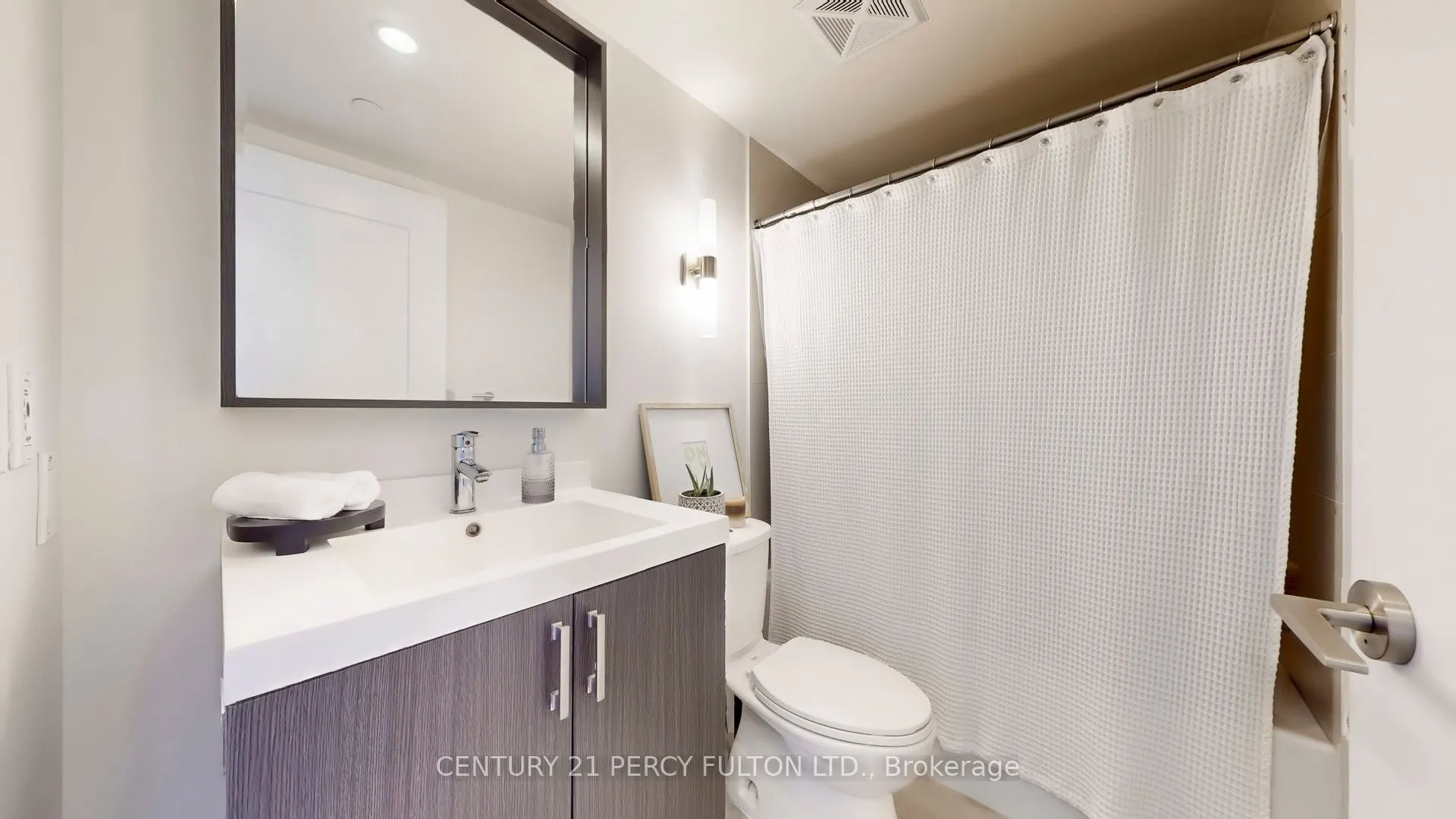 18 Graydon Hall Drive, #2405