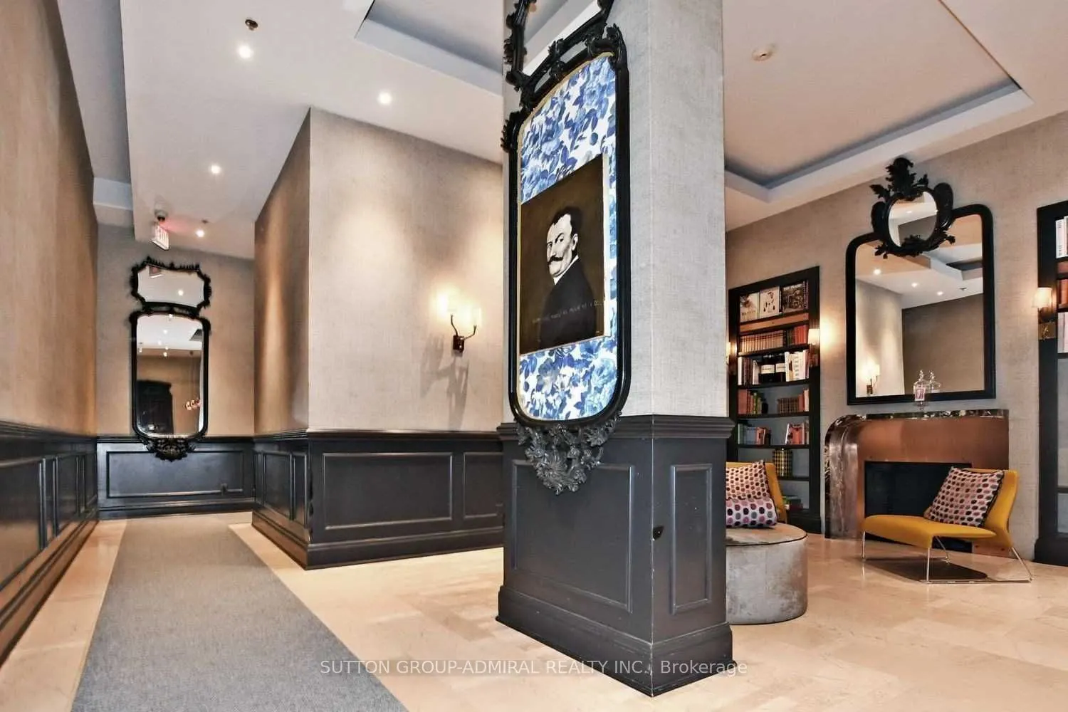 375 King Street W, #1004