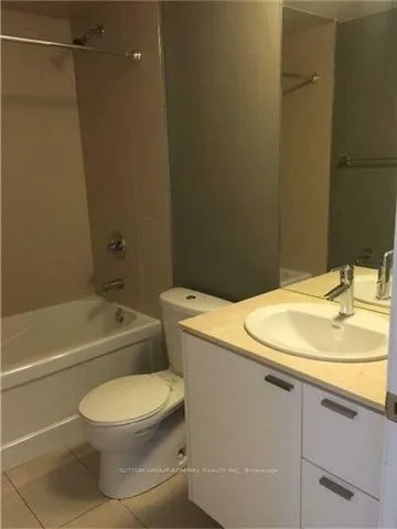 375 King Street W, #1004