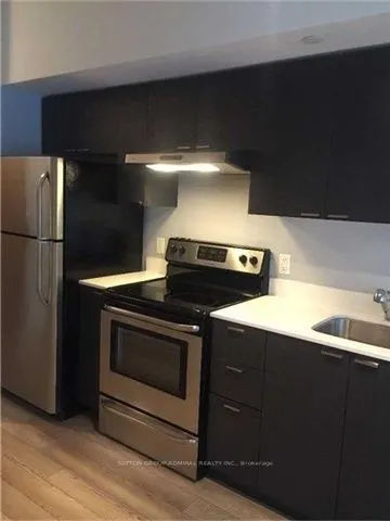 375 King Street W, #1004