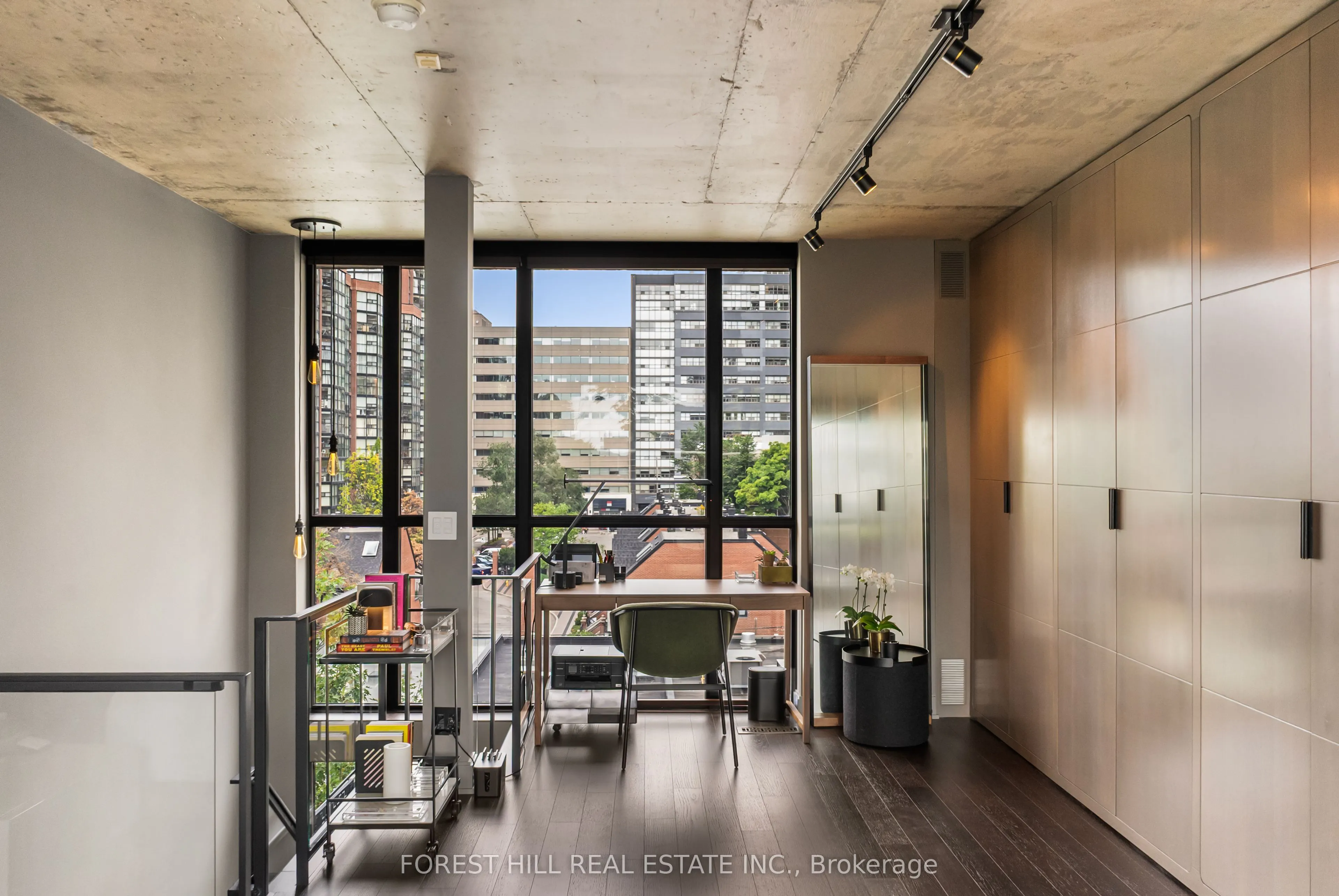 62 Niagara Street, #519