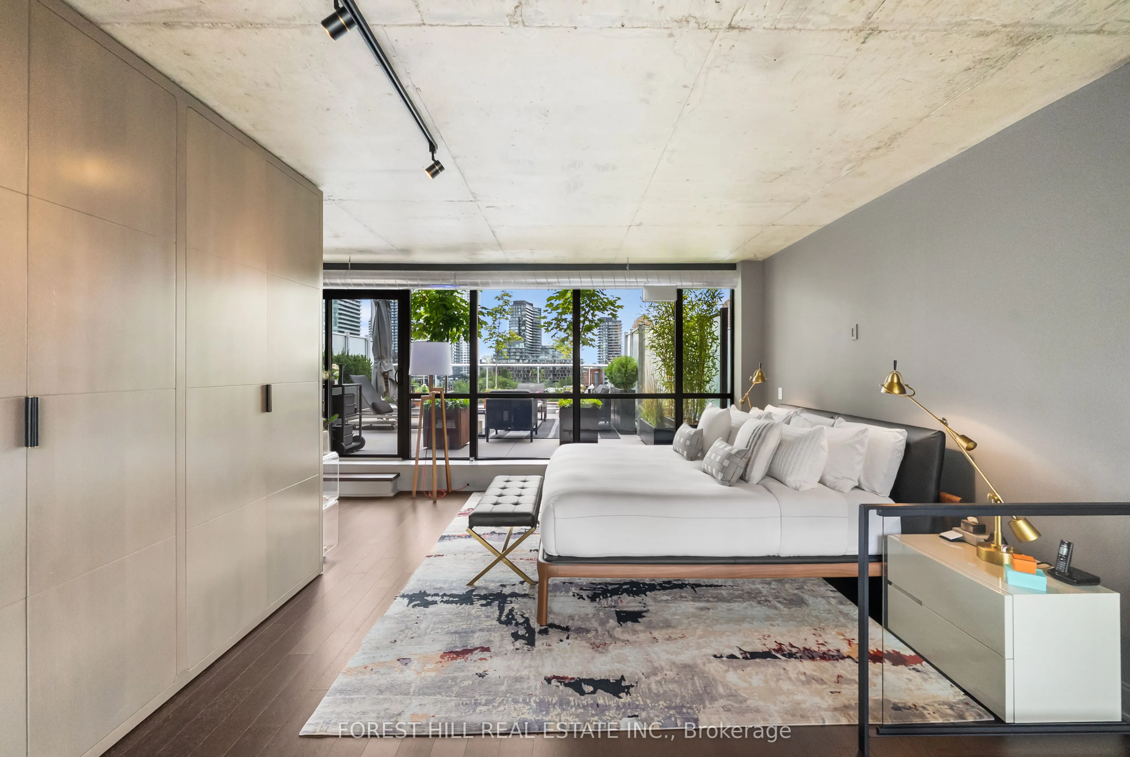 62 Niagara Street, #519