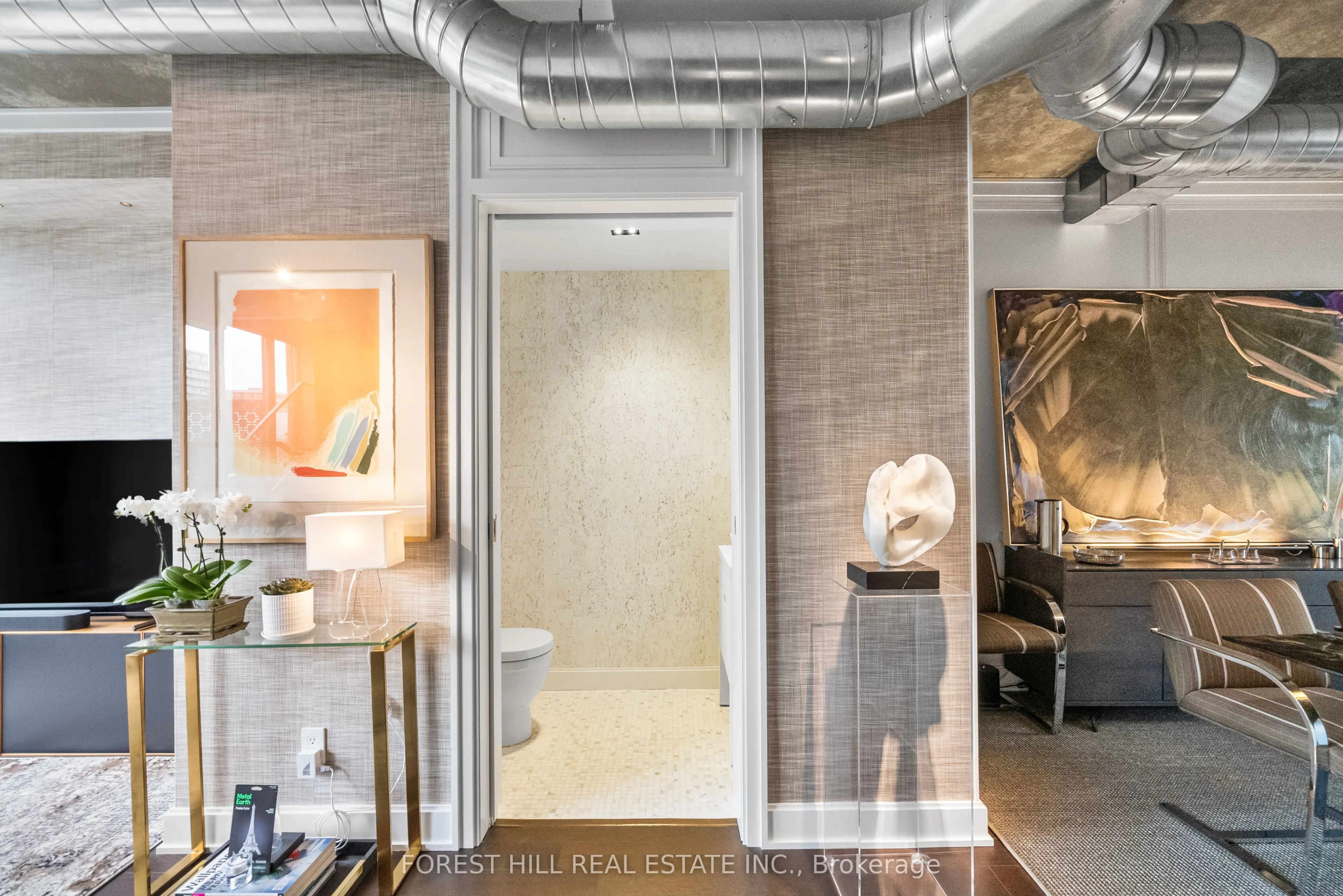 62 Niagara Street, #519