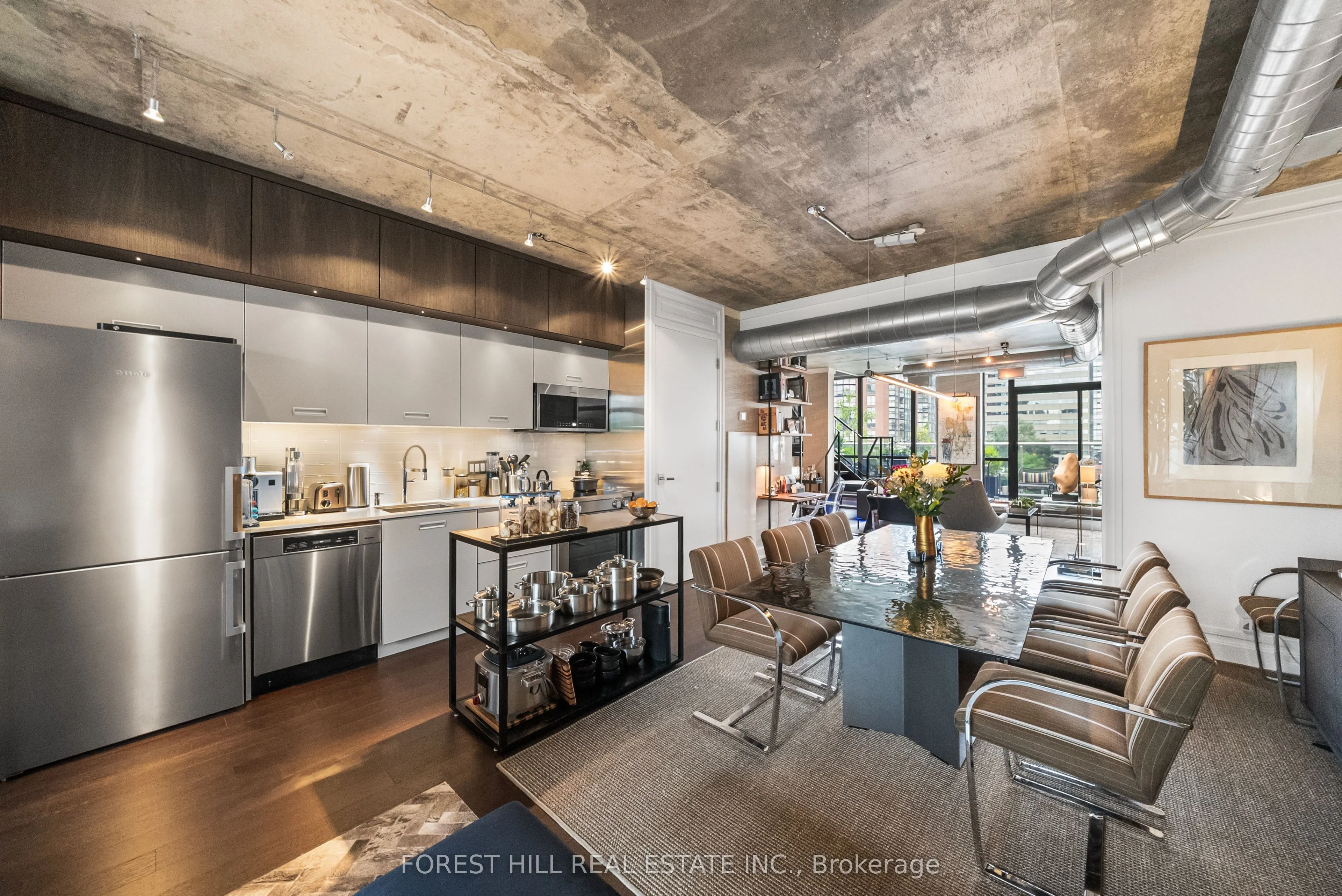 62 Niagara Street, #519