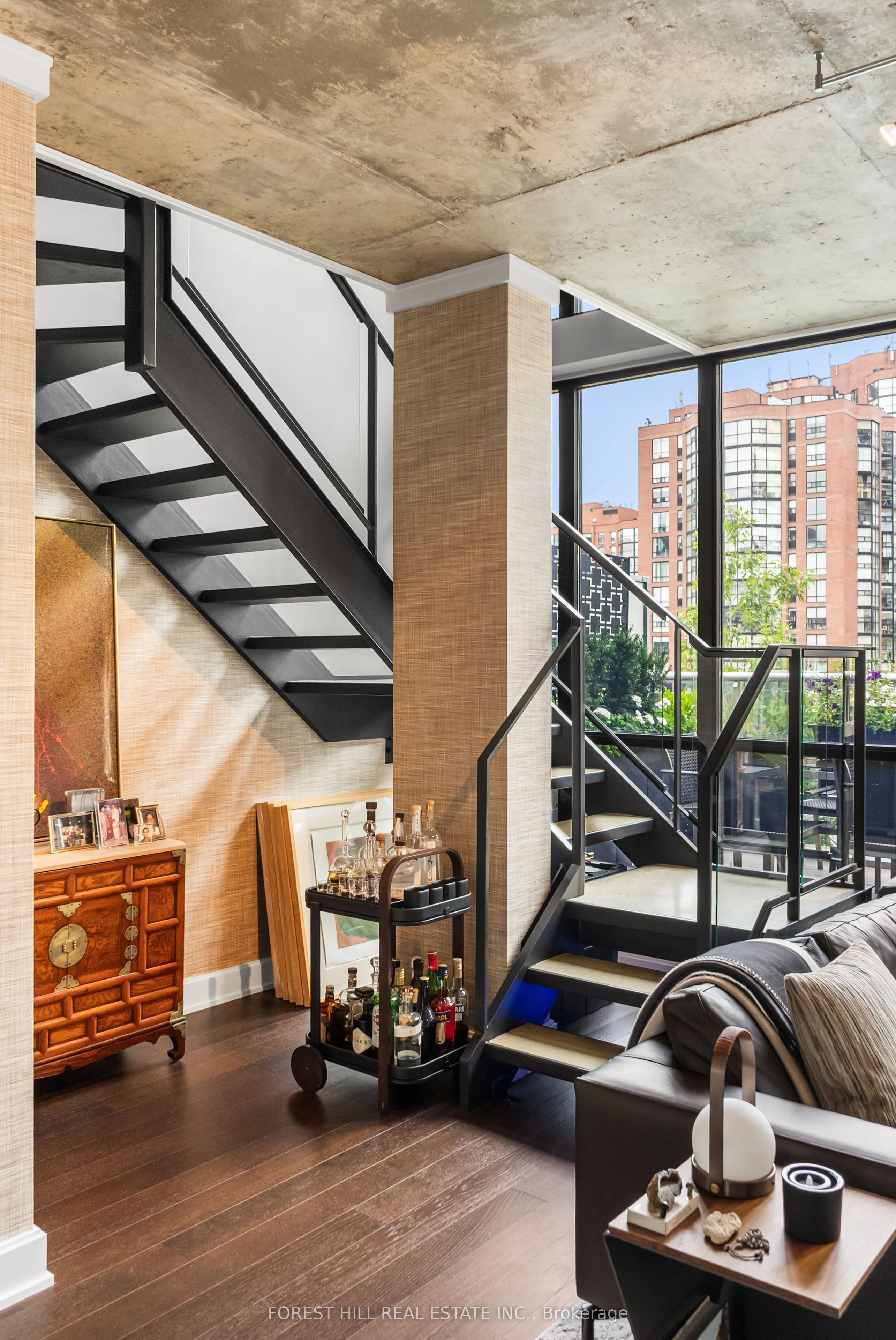 62 Niagara Street, #519