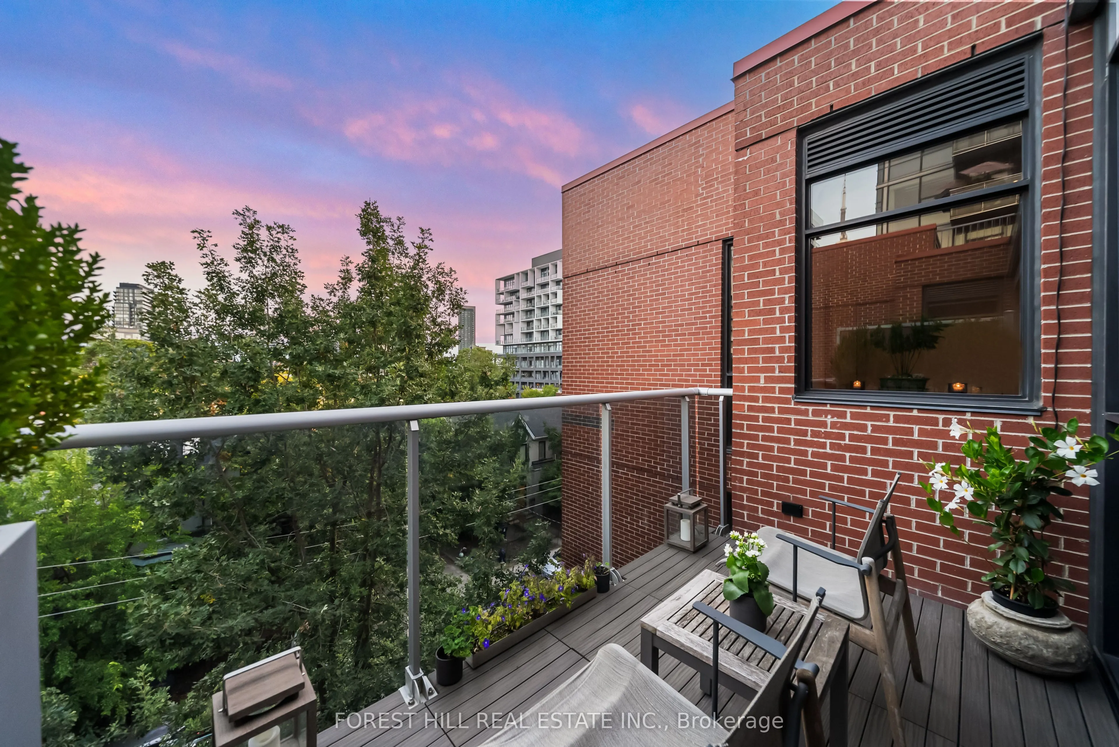 62 Niagara Street, #519