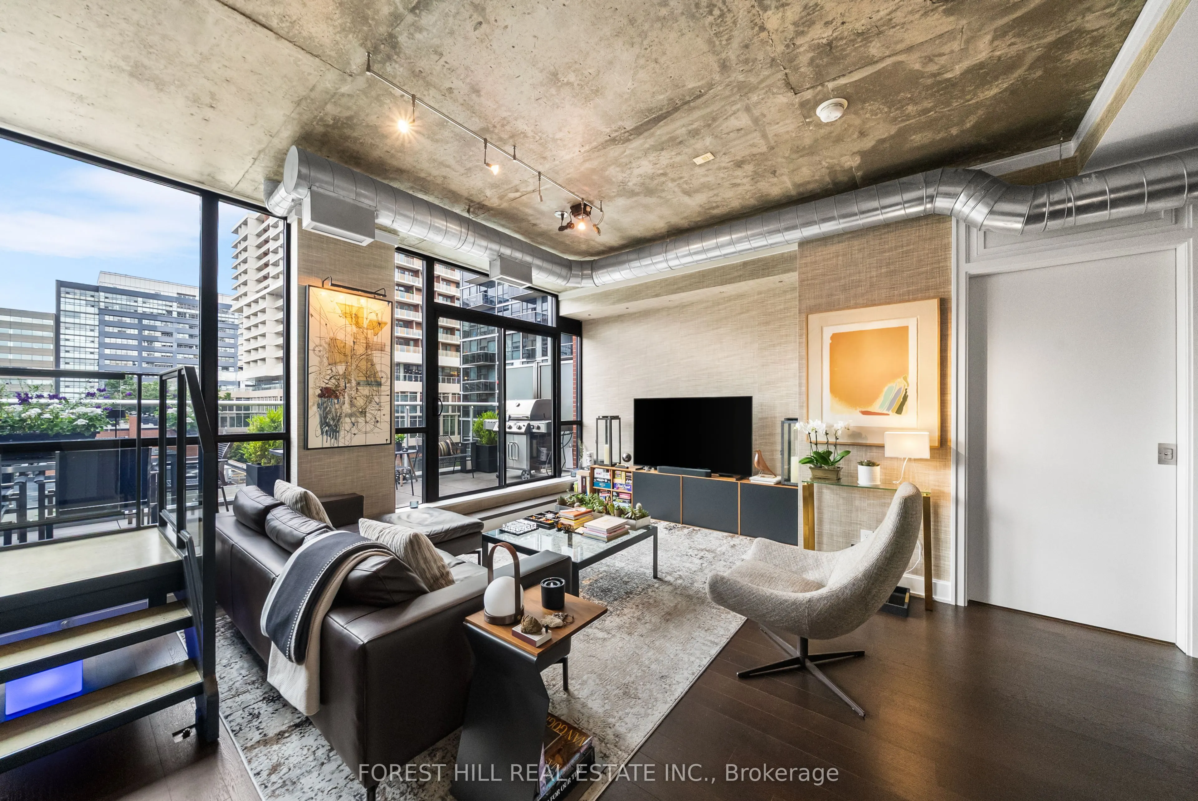62 Niagara Street, #519